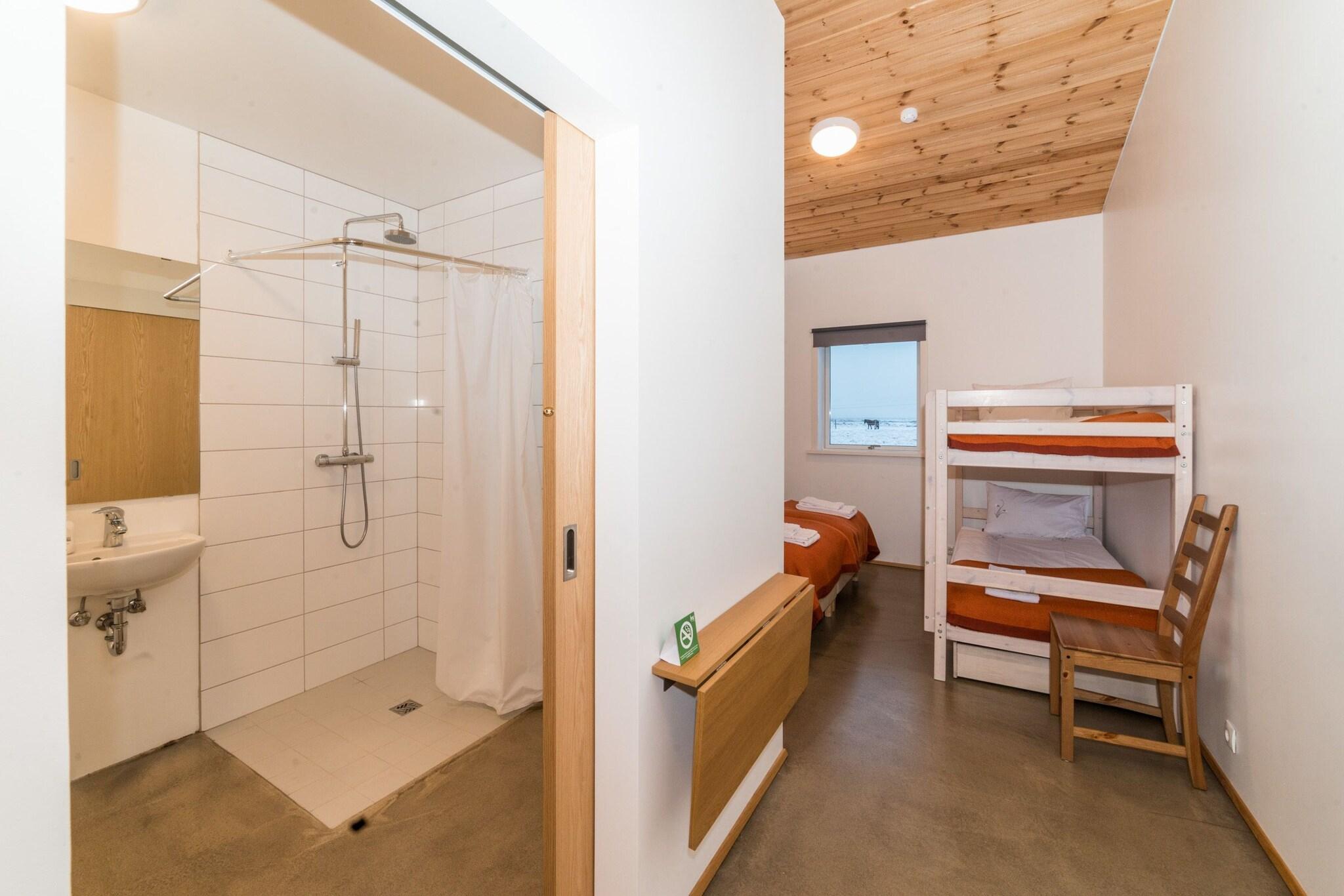 Bungalow Queen Size Bed