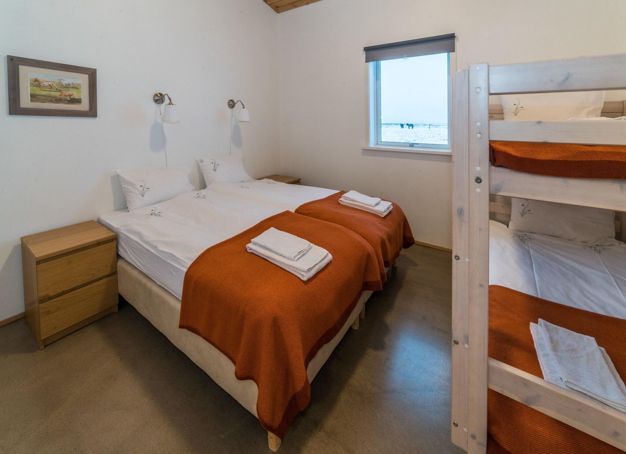 Bungalow Queen Size Bed