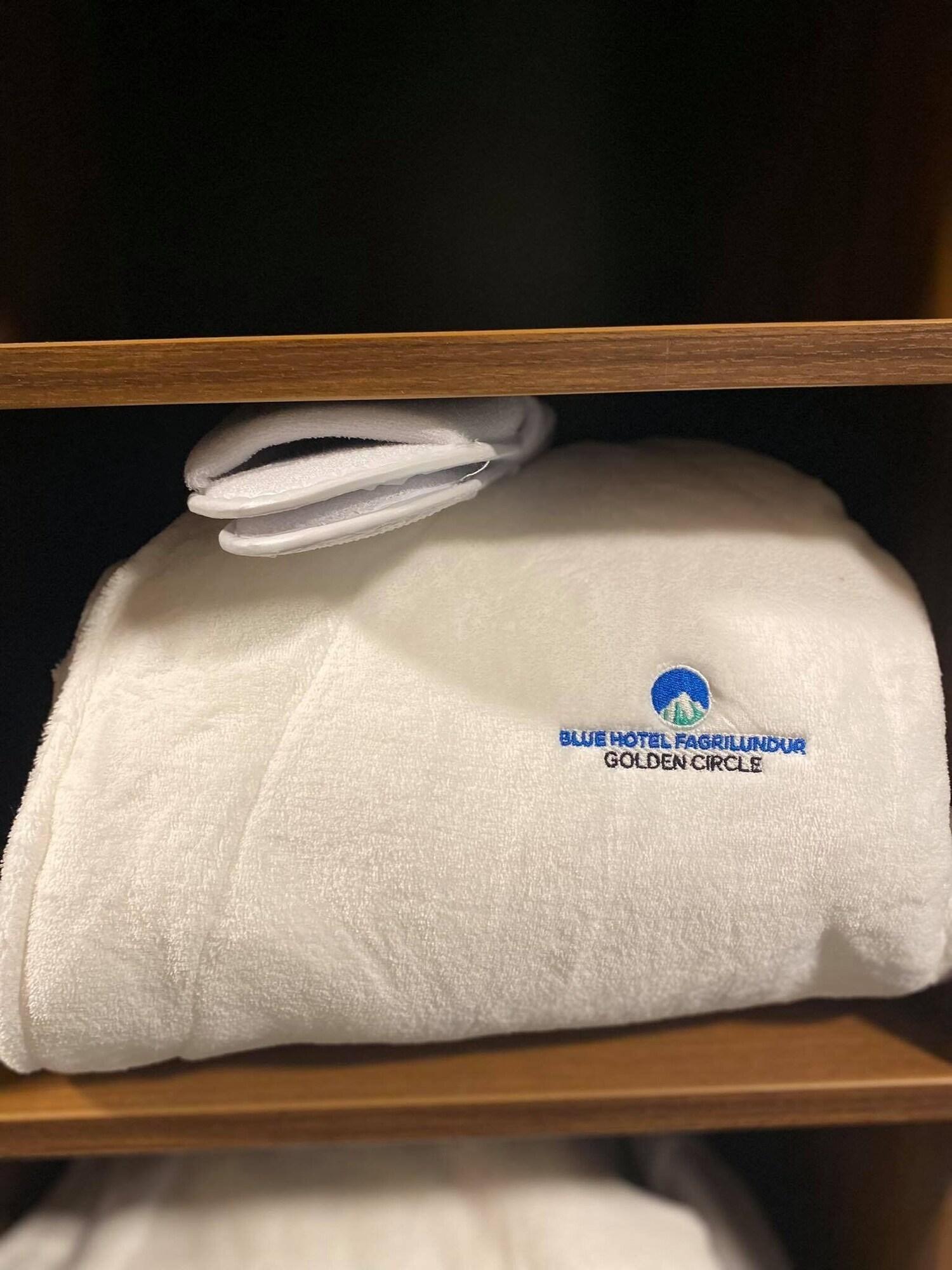 Double or Twin with Double Bed