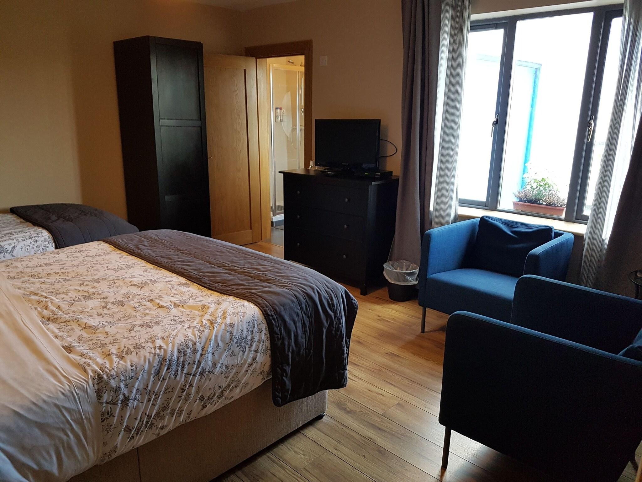 Double or Twin Queen Size Bed