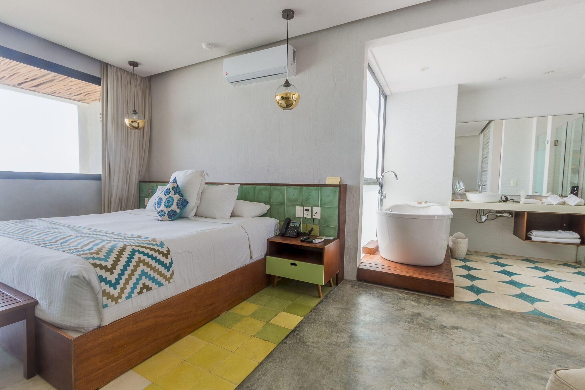 Suite Ocean View King Bed