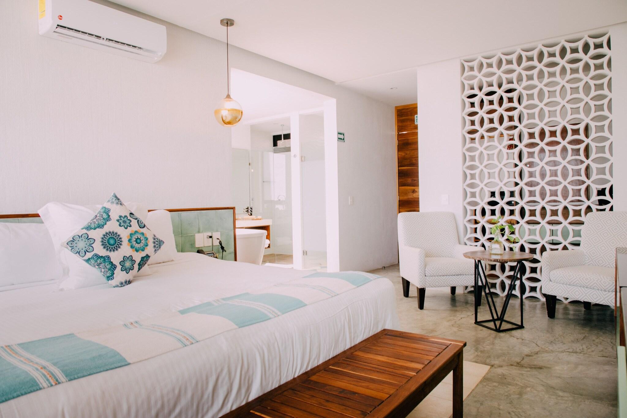 Suite Ocean View King Bed