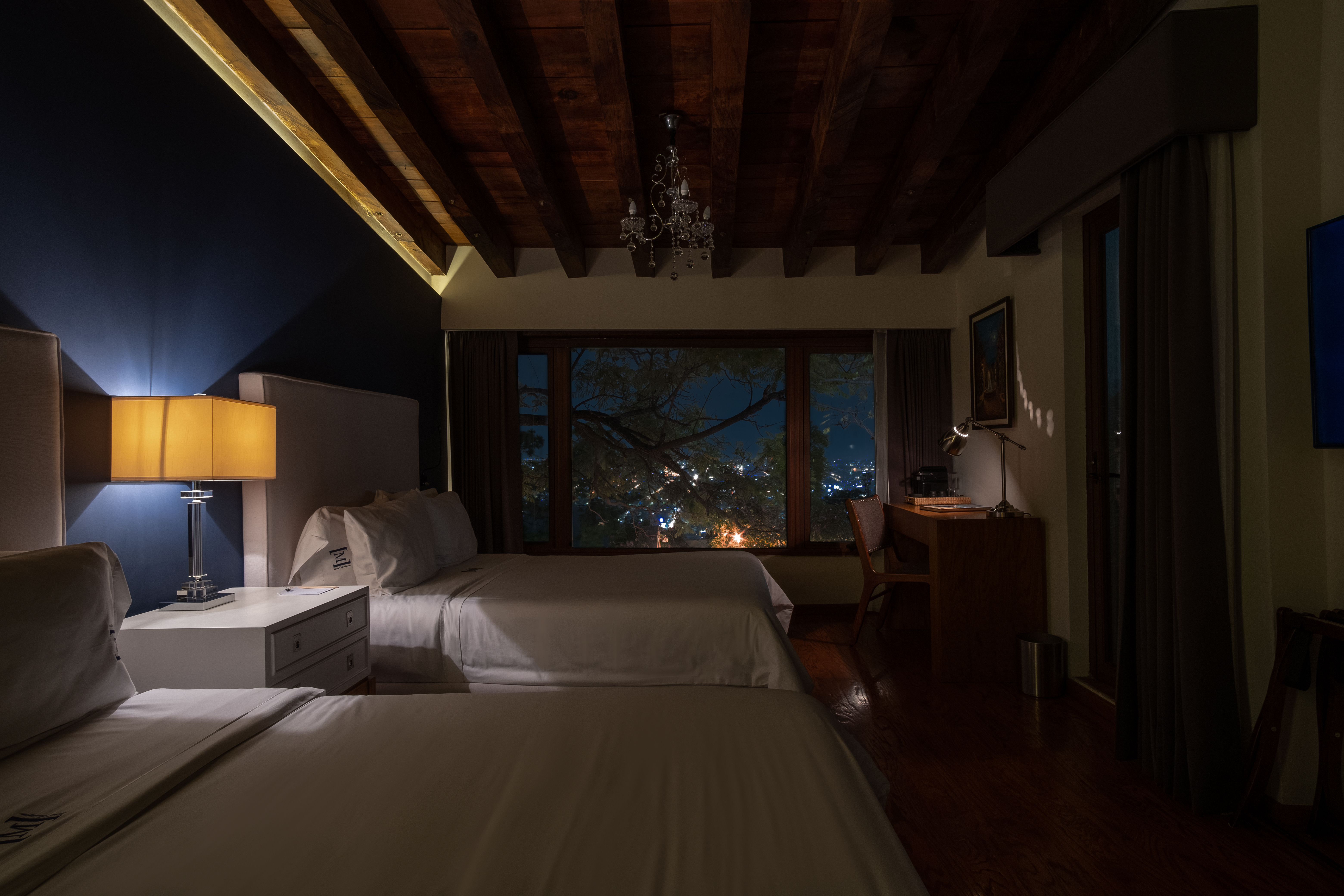 Quadruple Superior Queen Bed