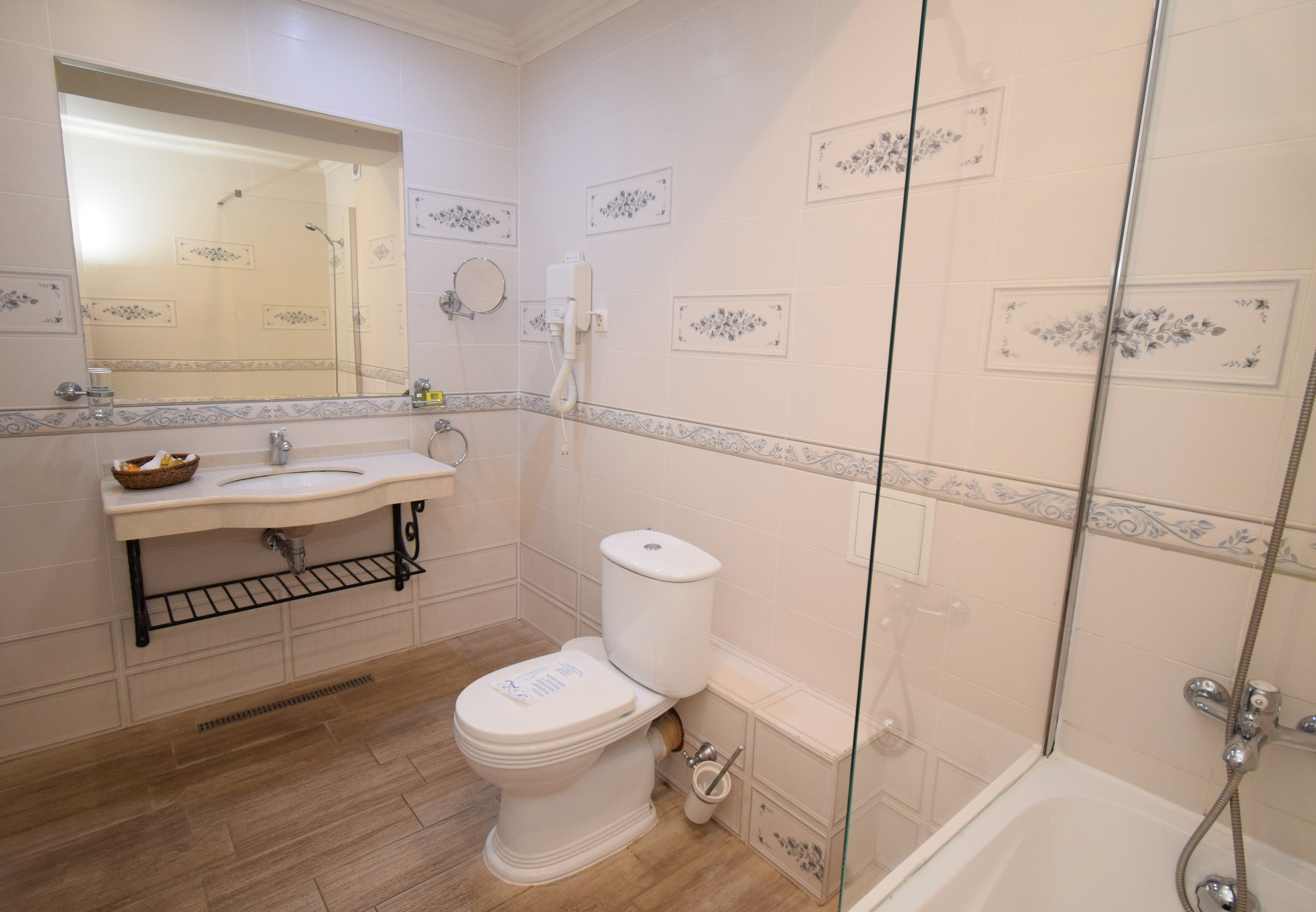 Apartment Two Bedrooms One Bathroom