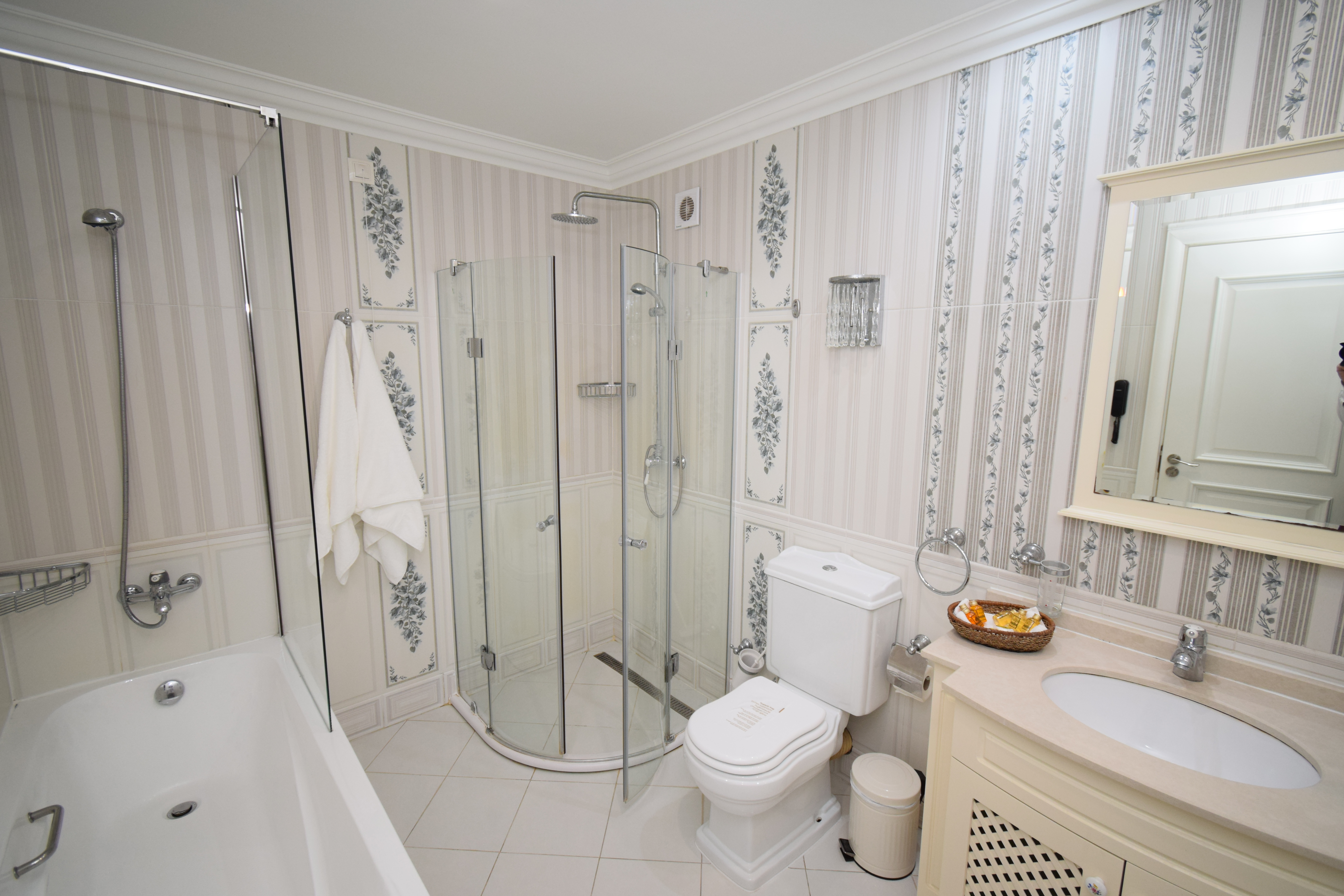 Apartment One Bedroom One Bathroom