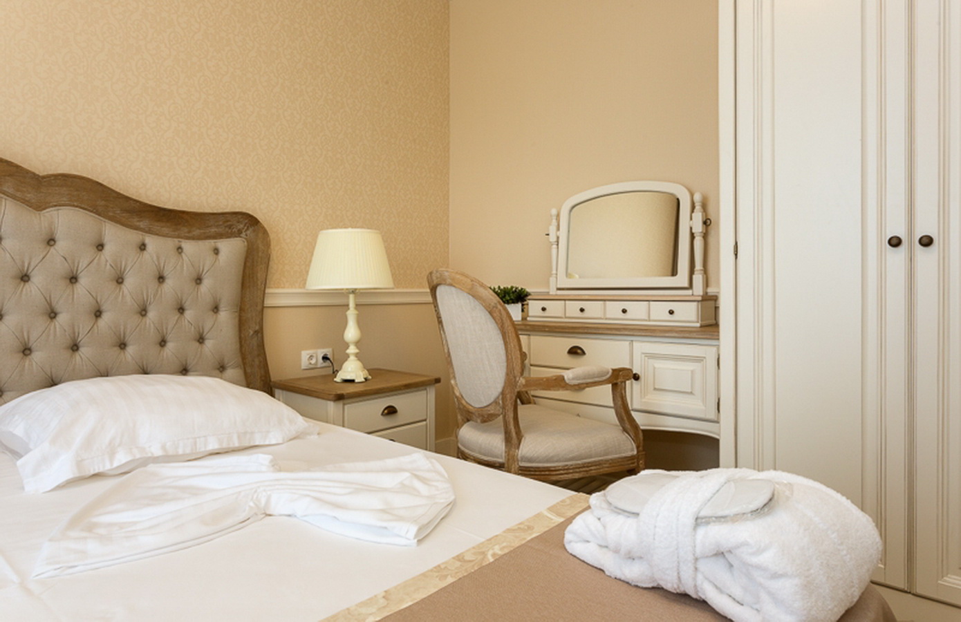 Apartment One Bedroom One Bathroom