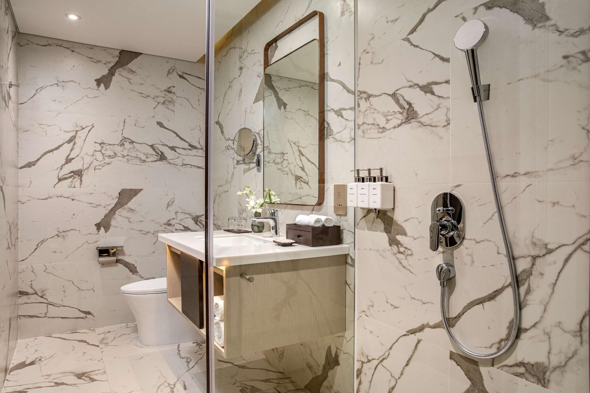 Family Room Ocean View King Bed