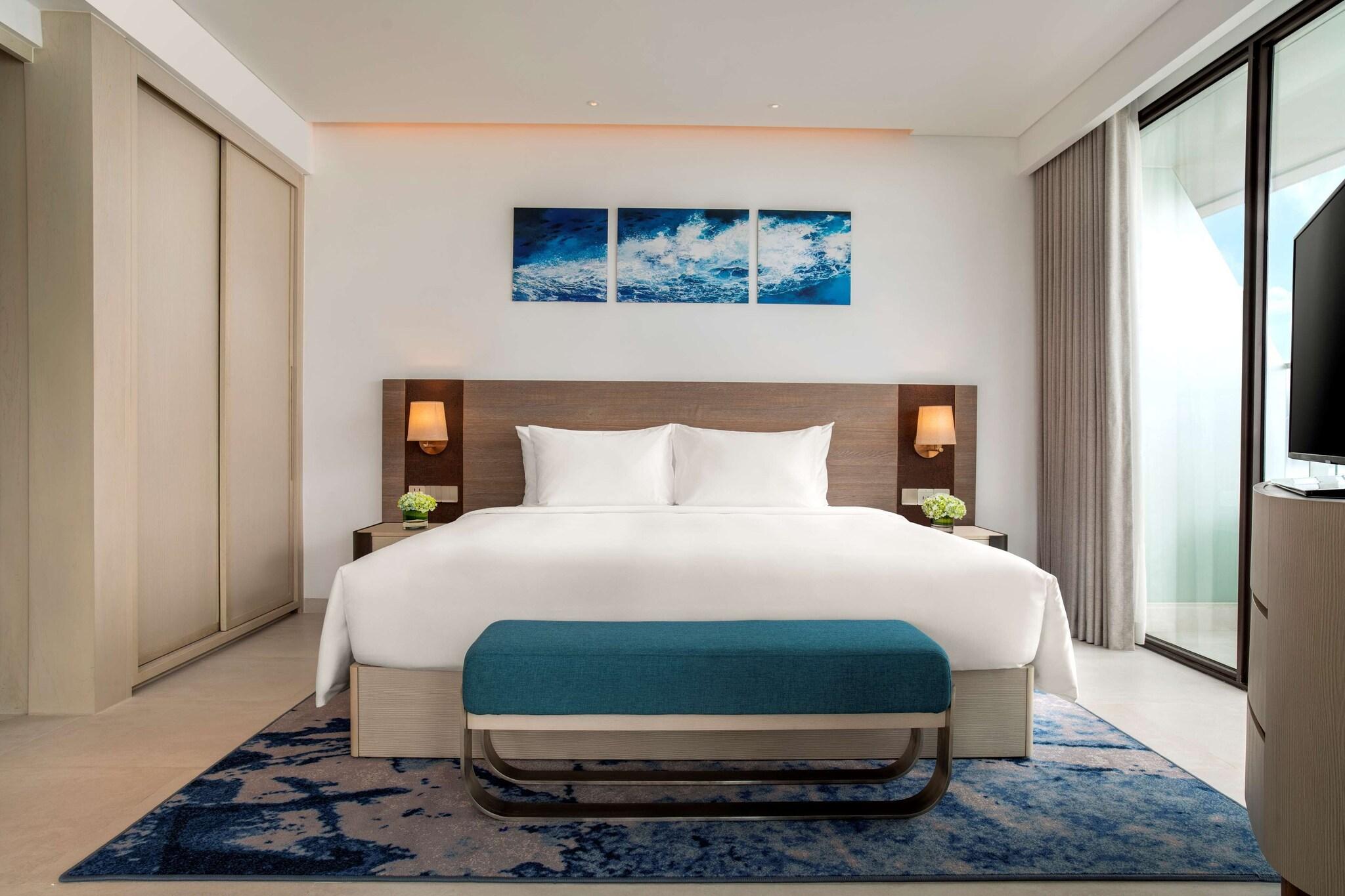 Family Room Ocean View King Bed