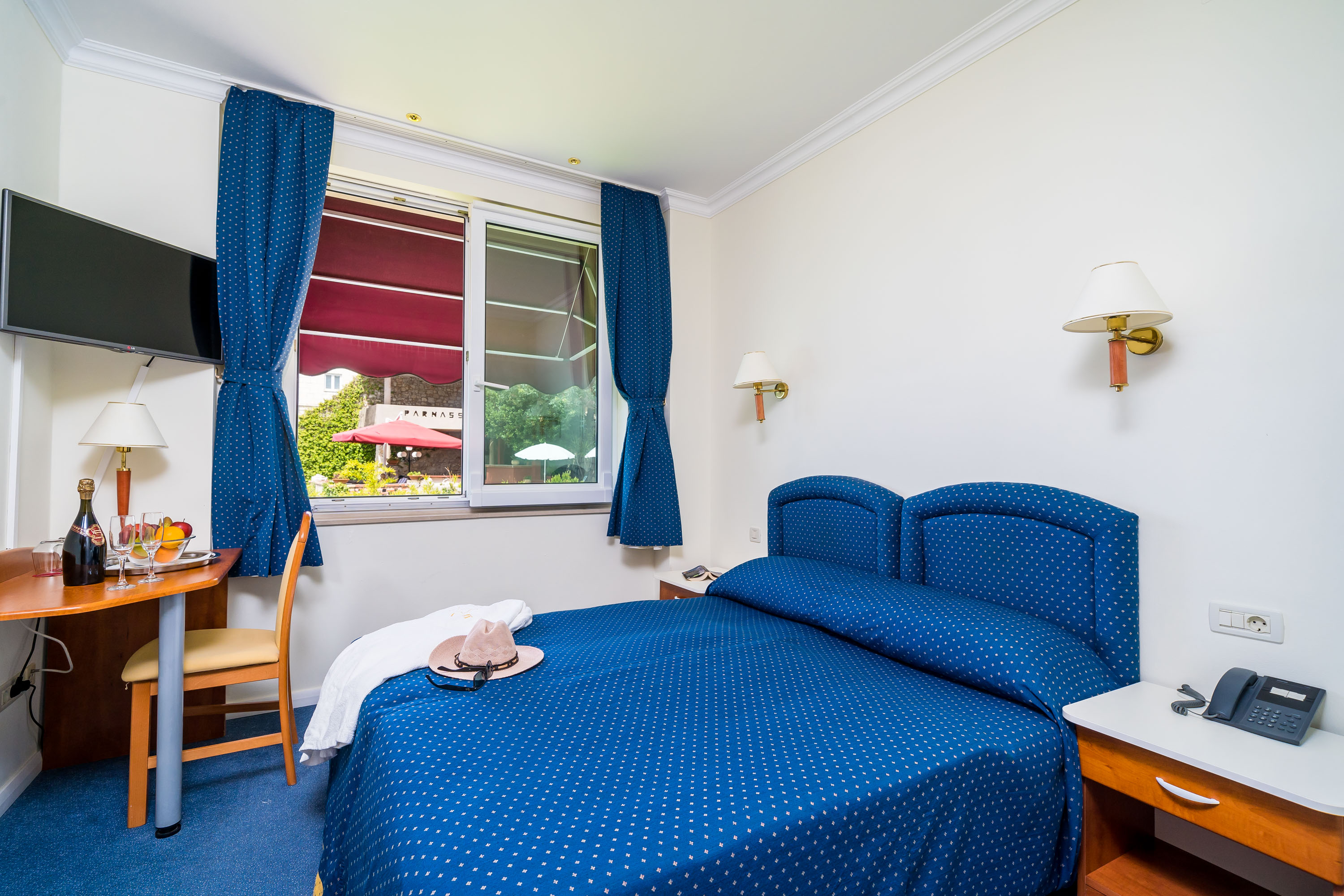 Double or Twin Standard