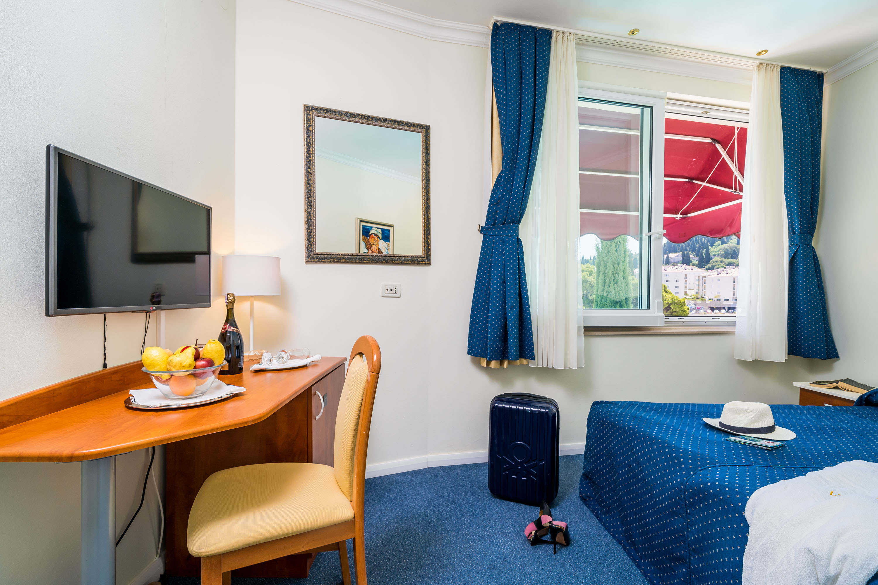 Double or Twin Standard