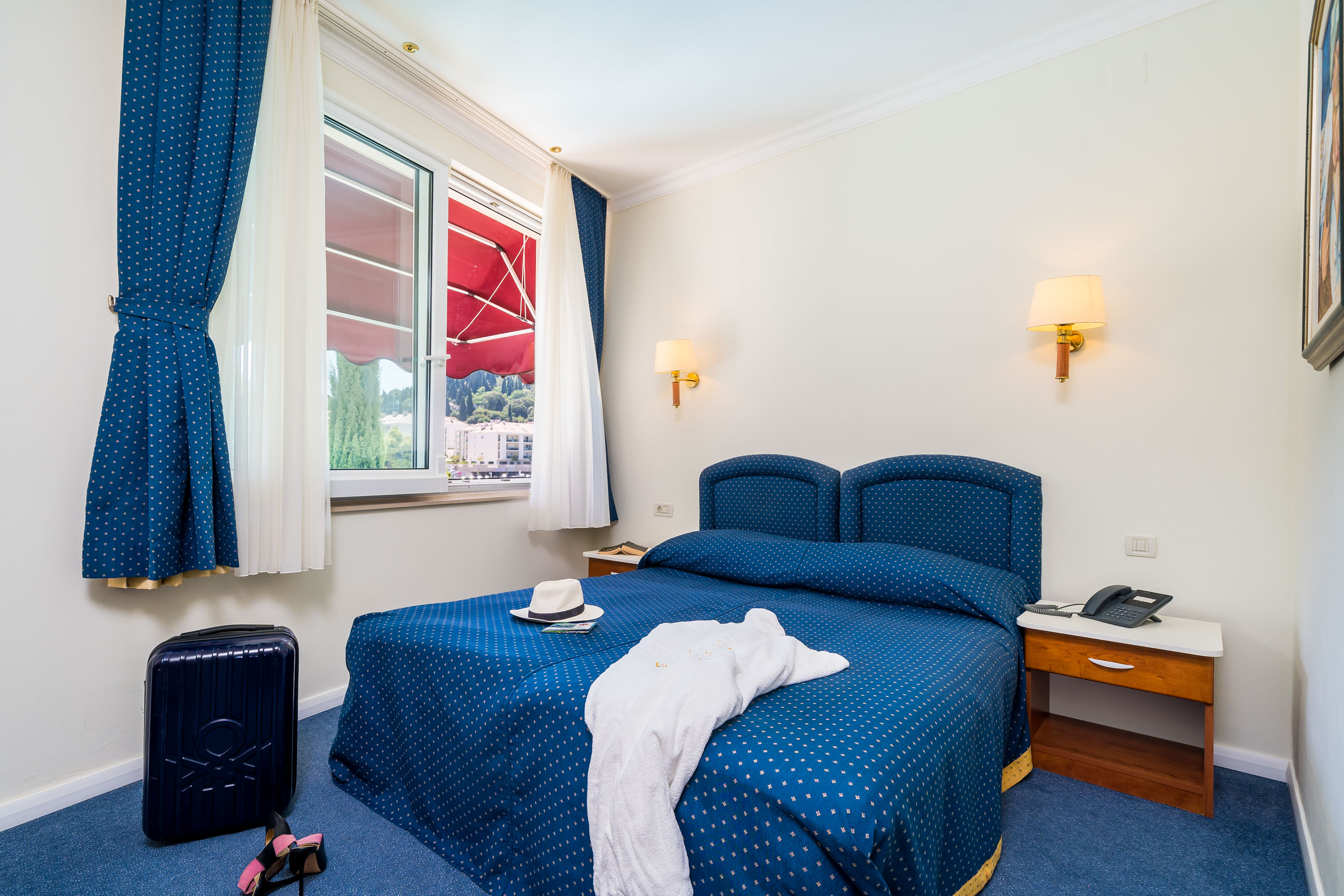 Double or Twin Standard