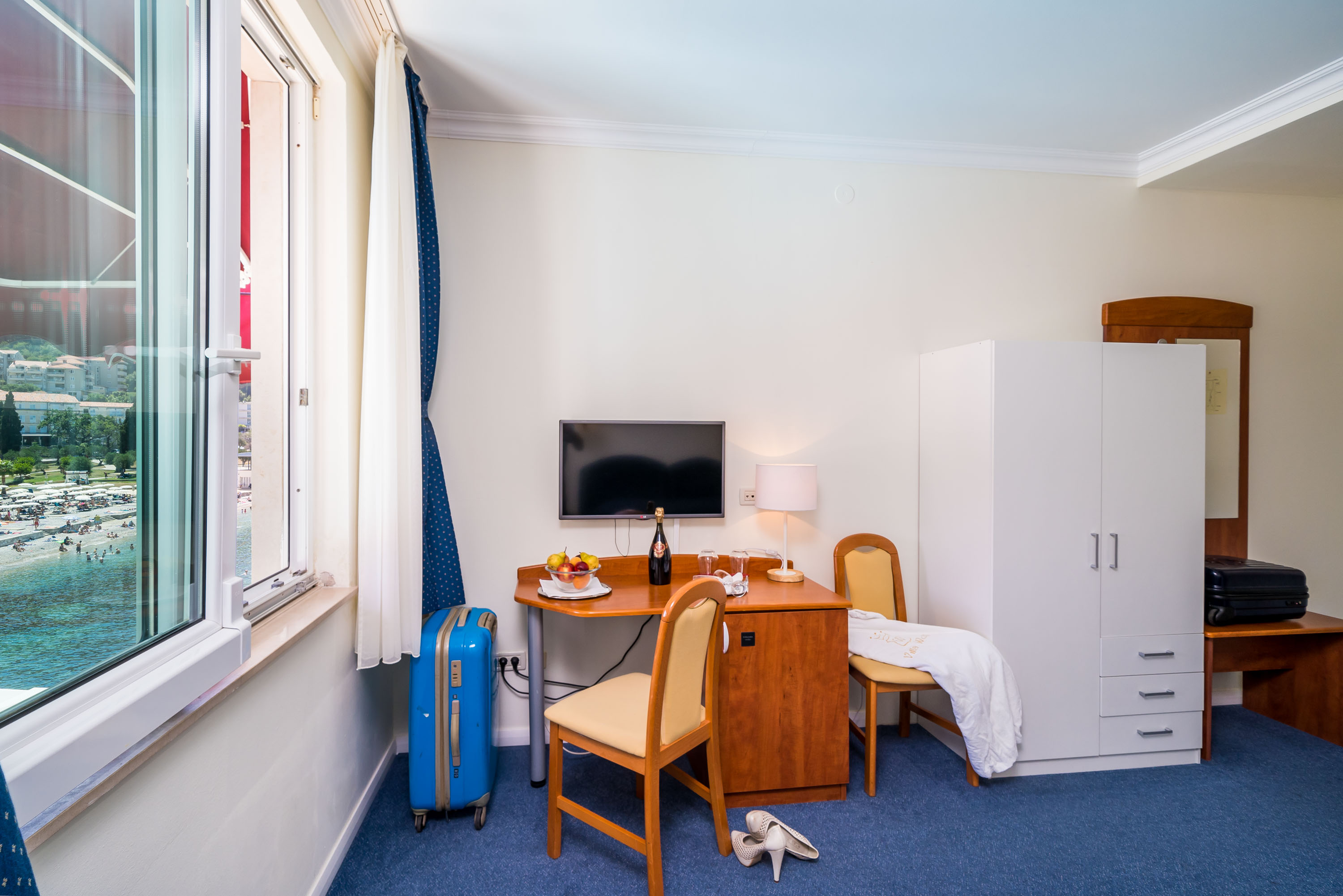 Double or Twin Standard