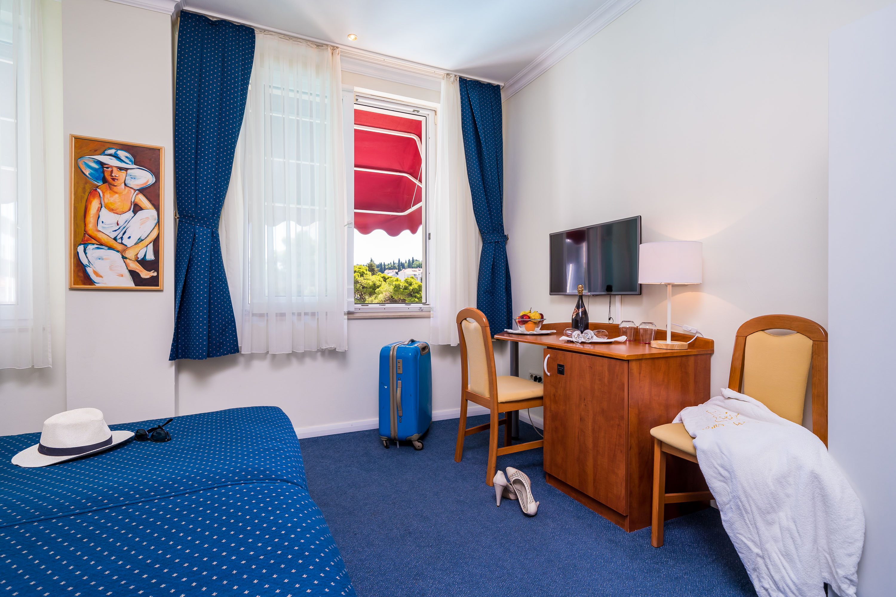 Double or Twin Standard