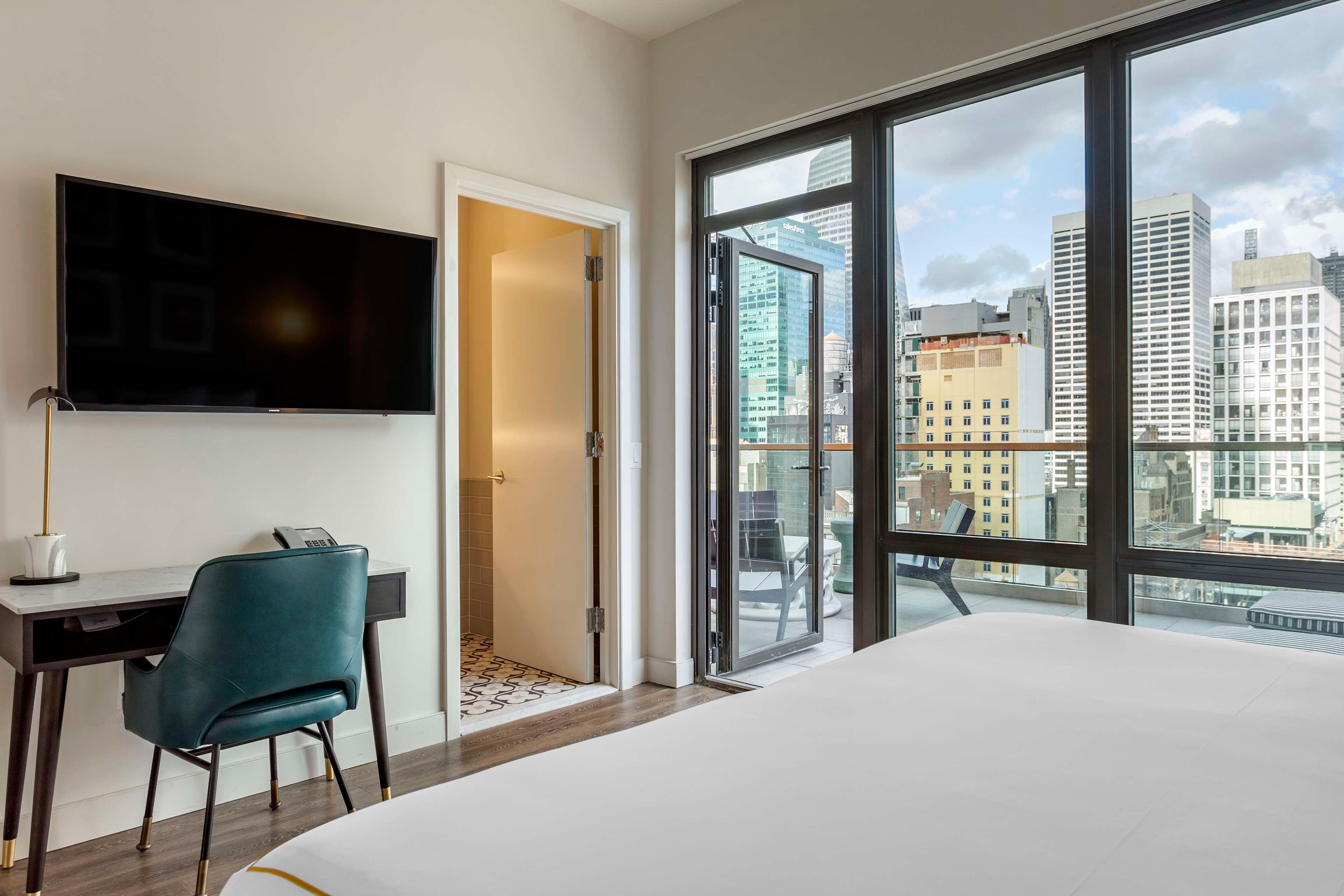 Double City View King Bed