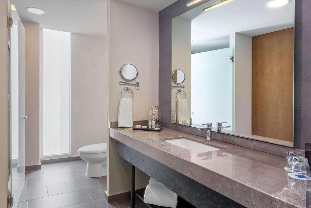 Junior Suite King Size Bed