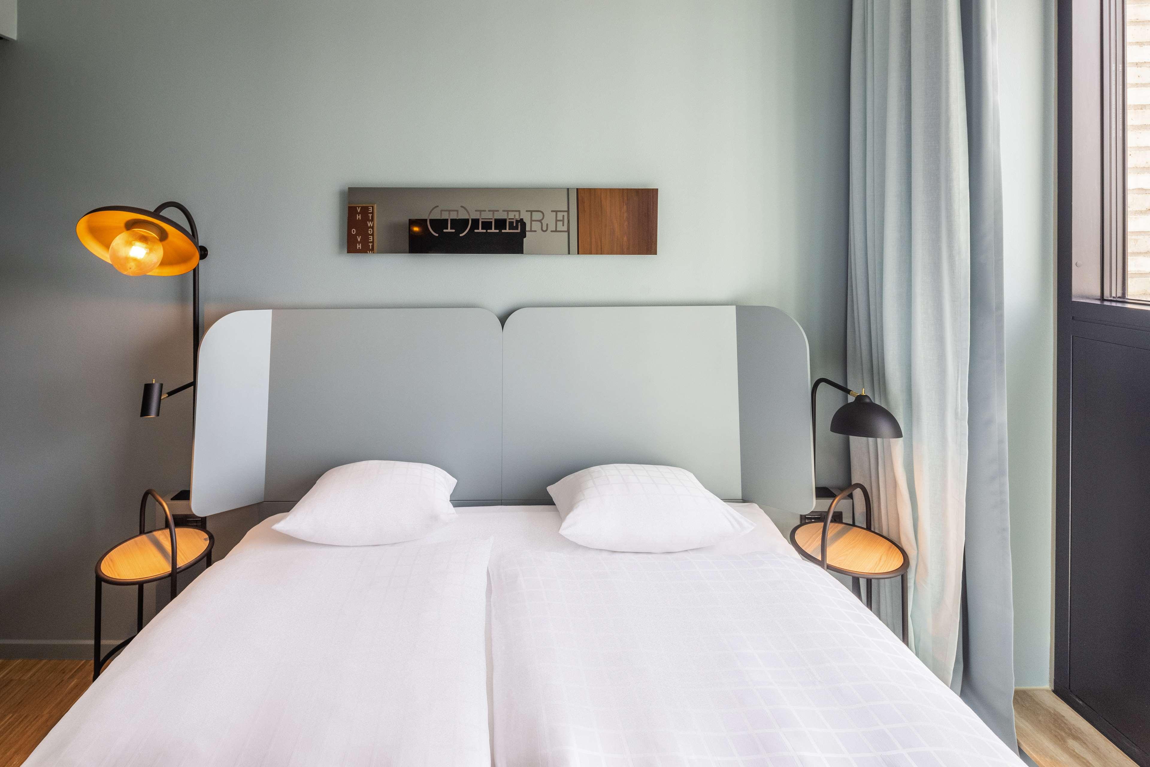 Double Single Economy