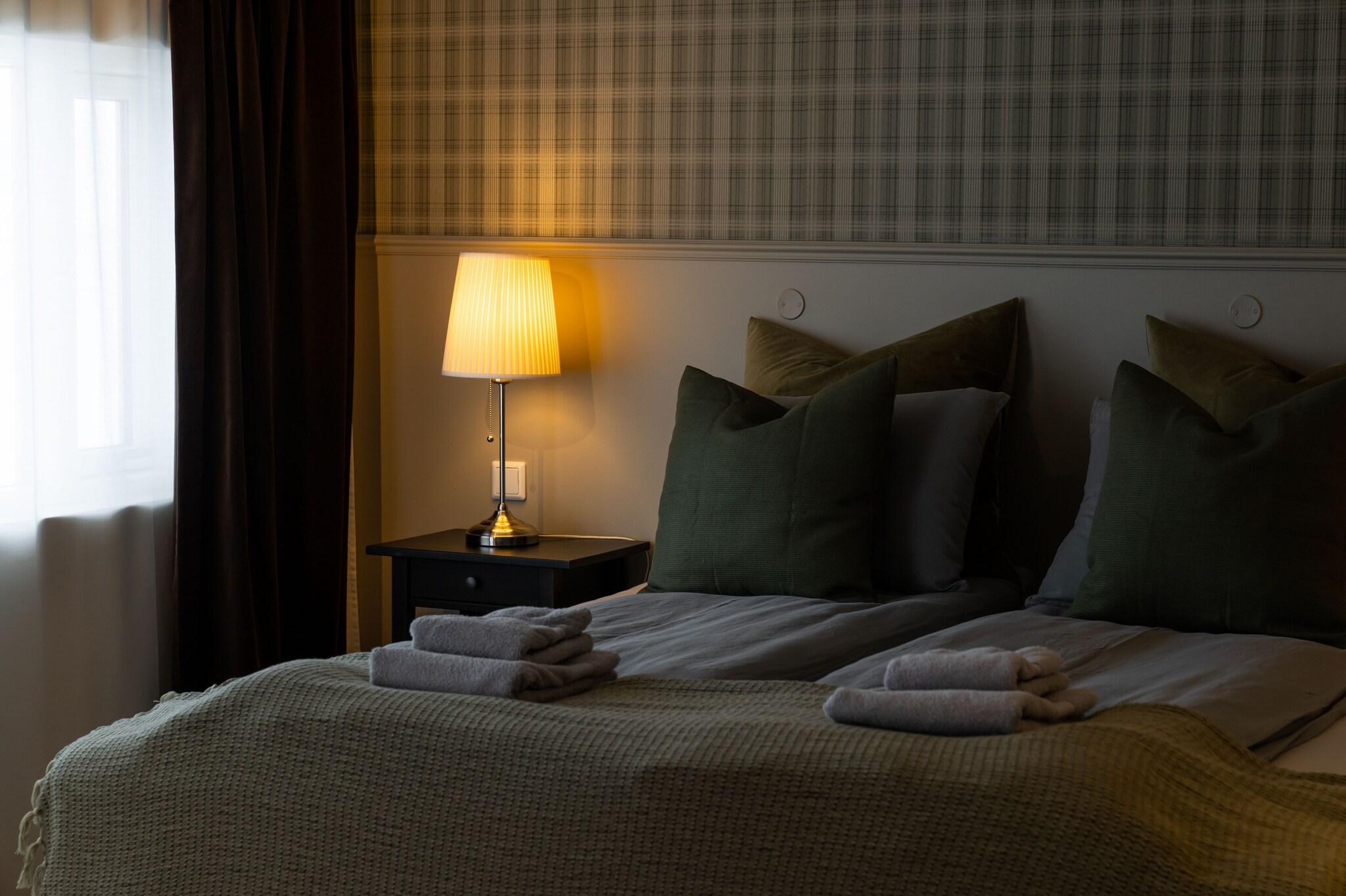 Double or Twin Standard