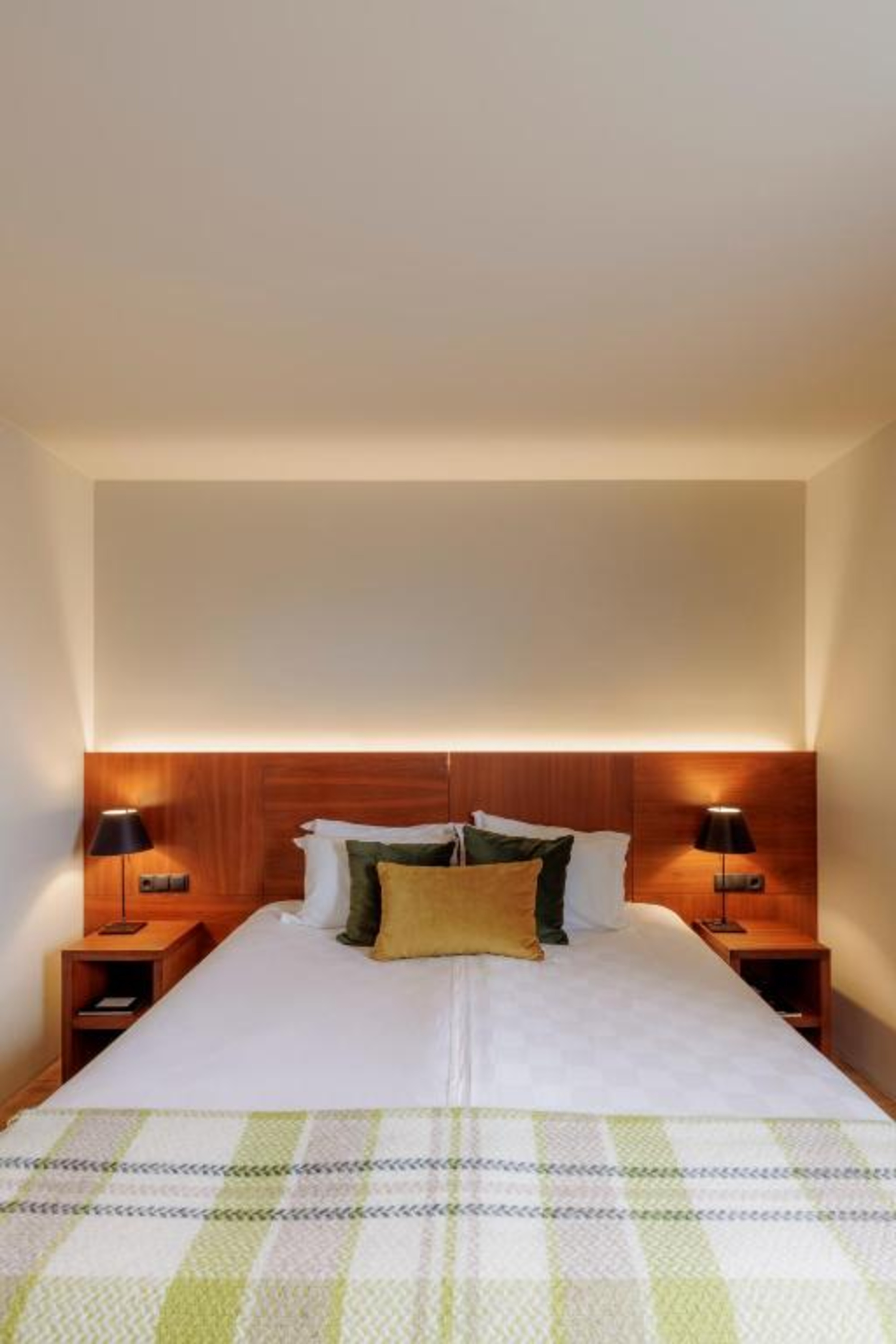 Double Superior King Bed