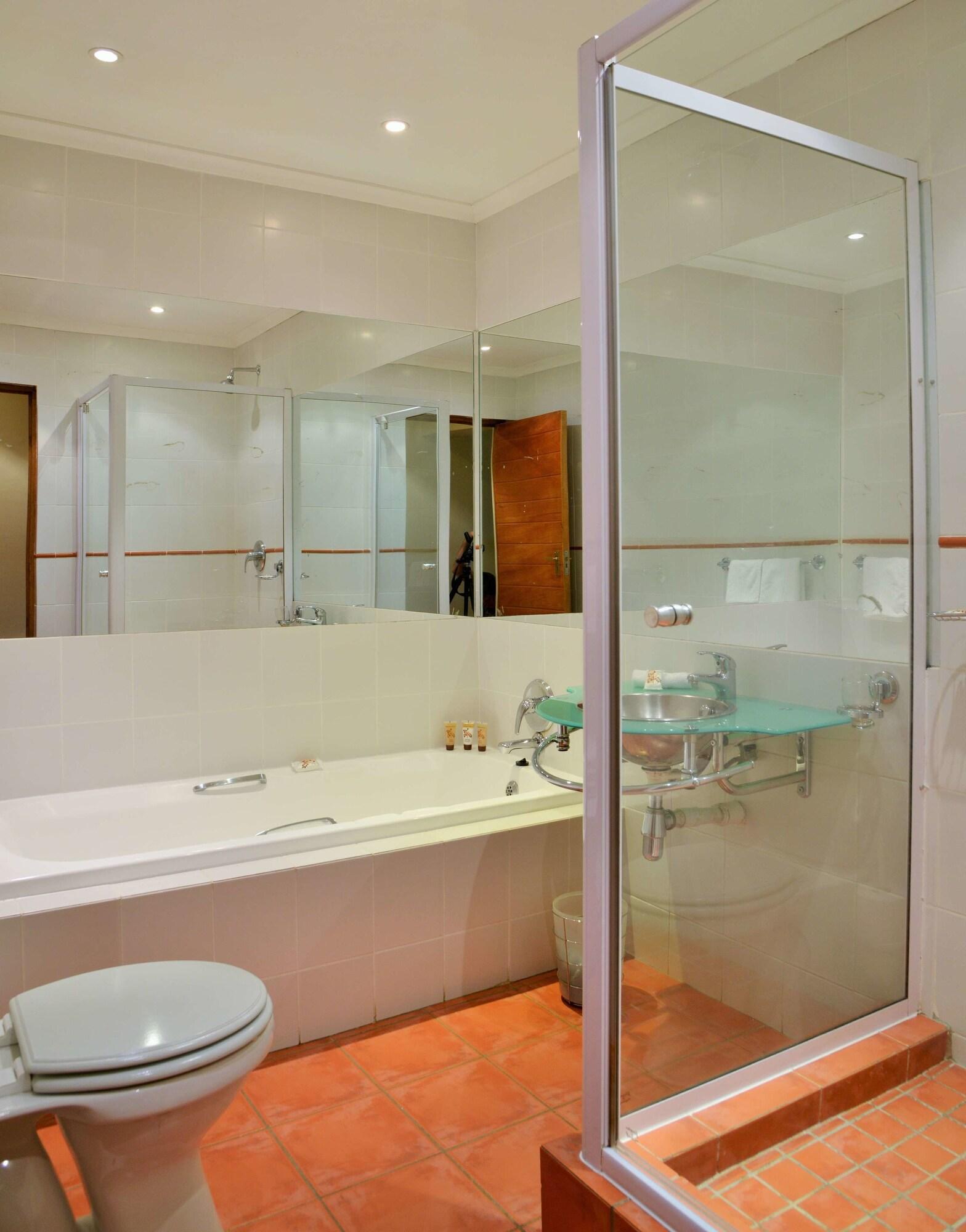 Double Deluxe Queen Bed