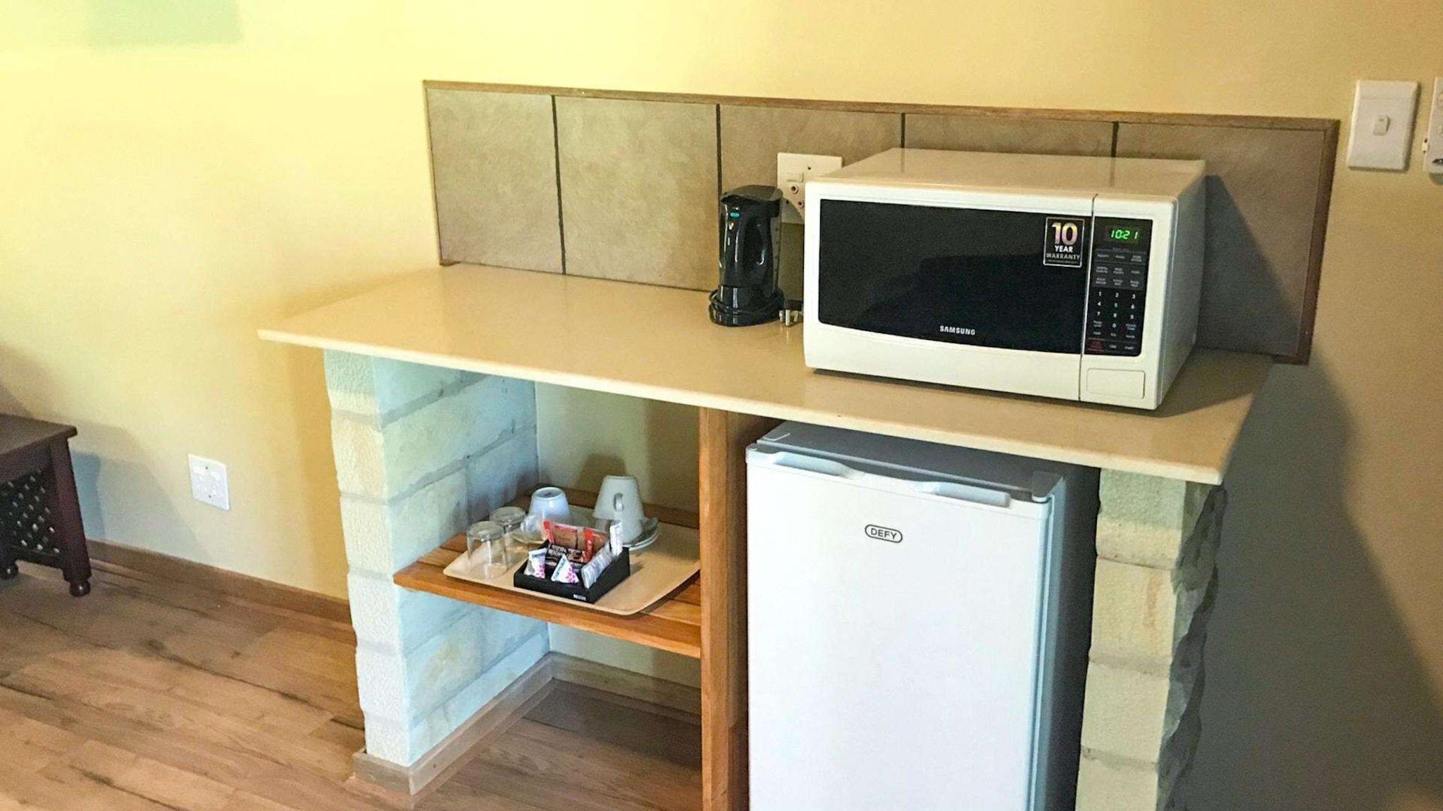 Family Room Deluxe Queen Bed