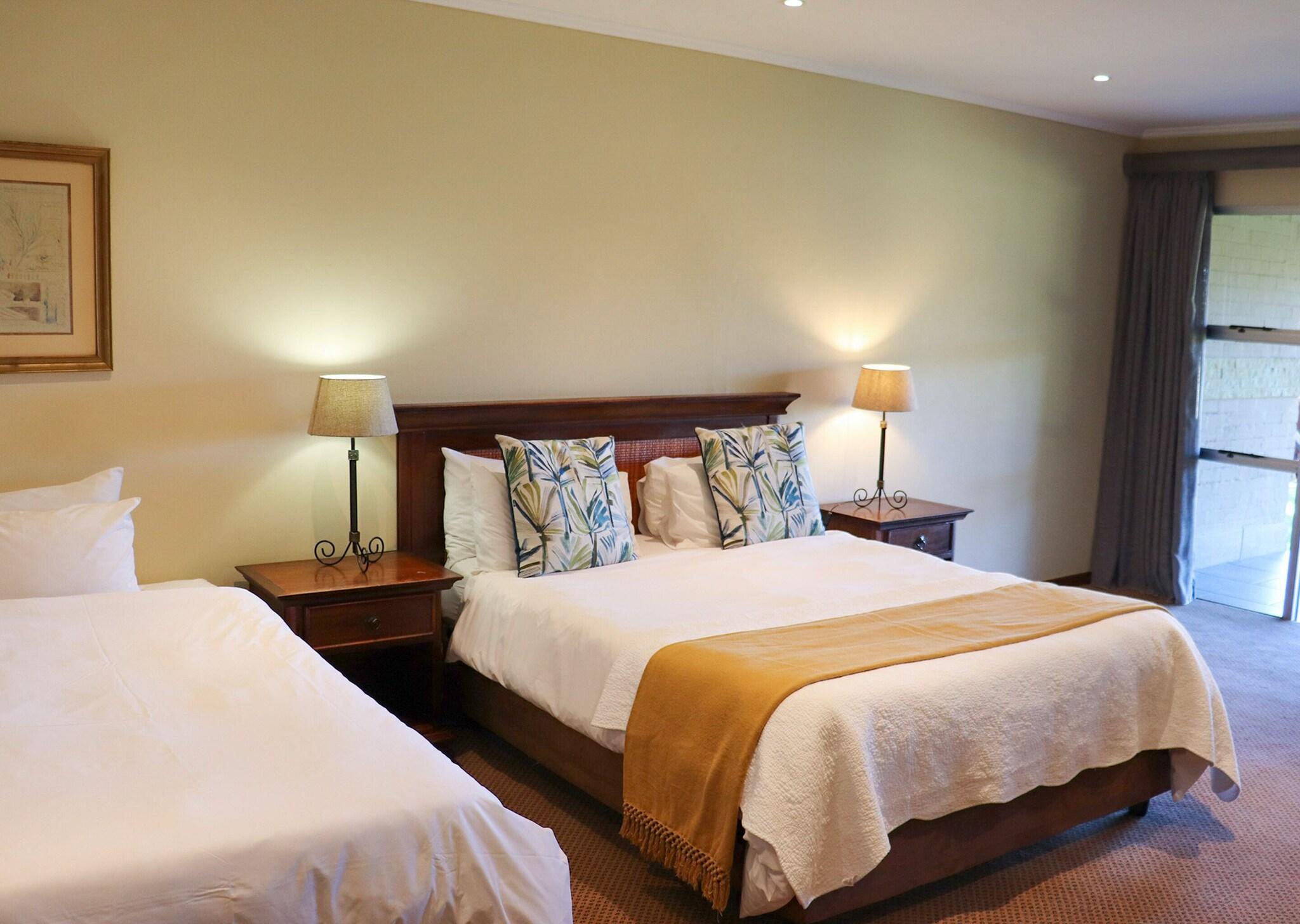 Family Room Deluxe Queen Bed