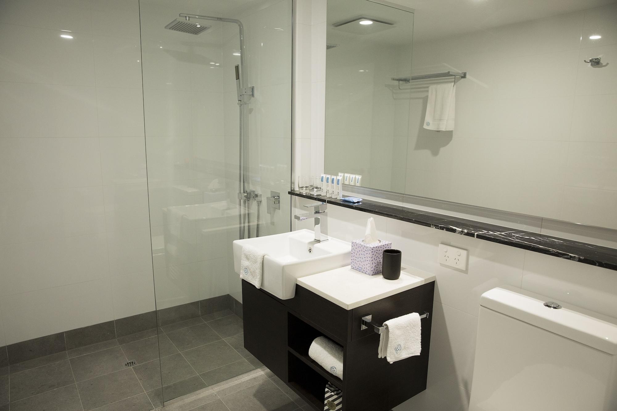 Studio Classic Two Queen Beds