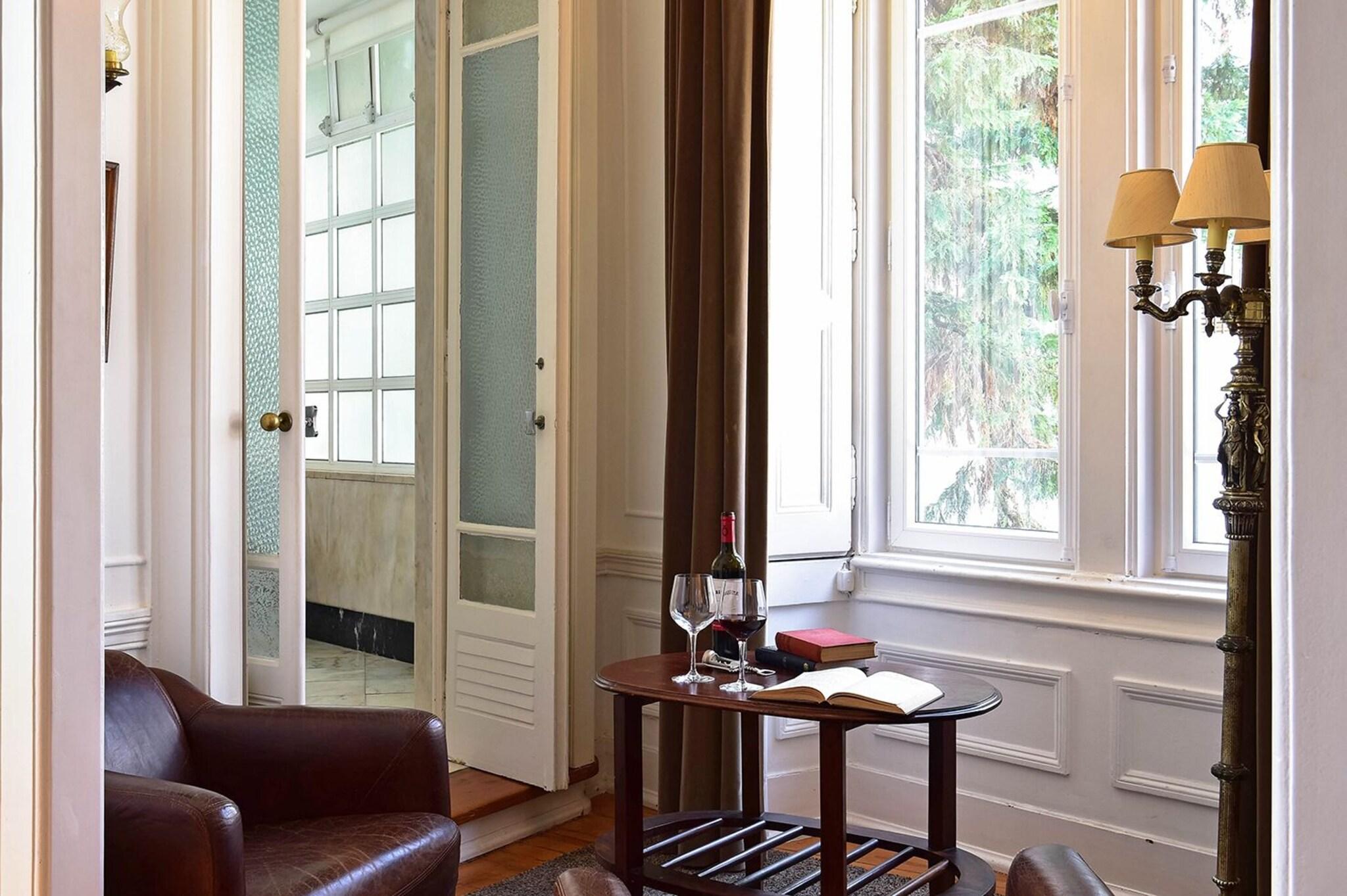 Double Garden View King Bed