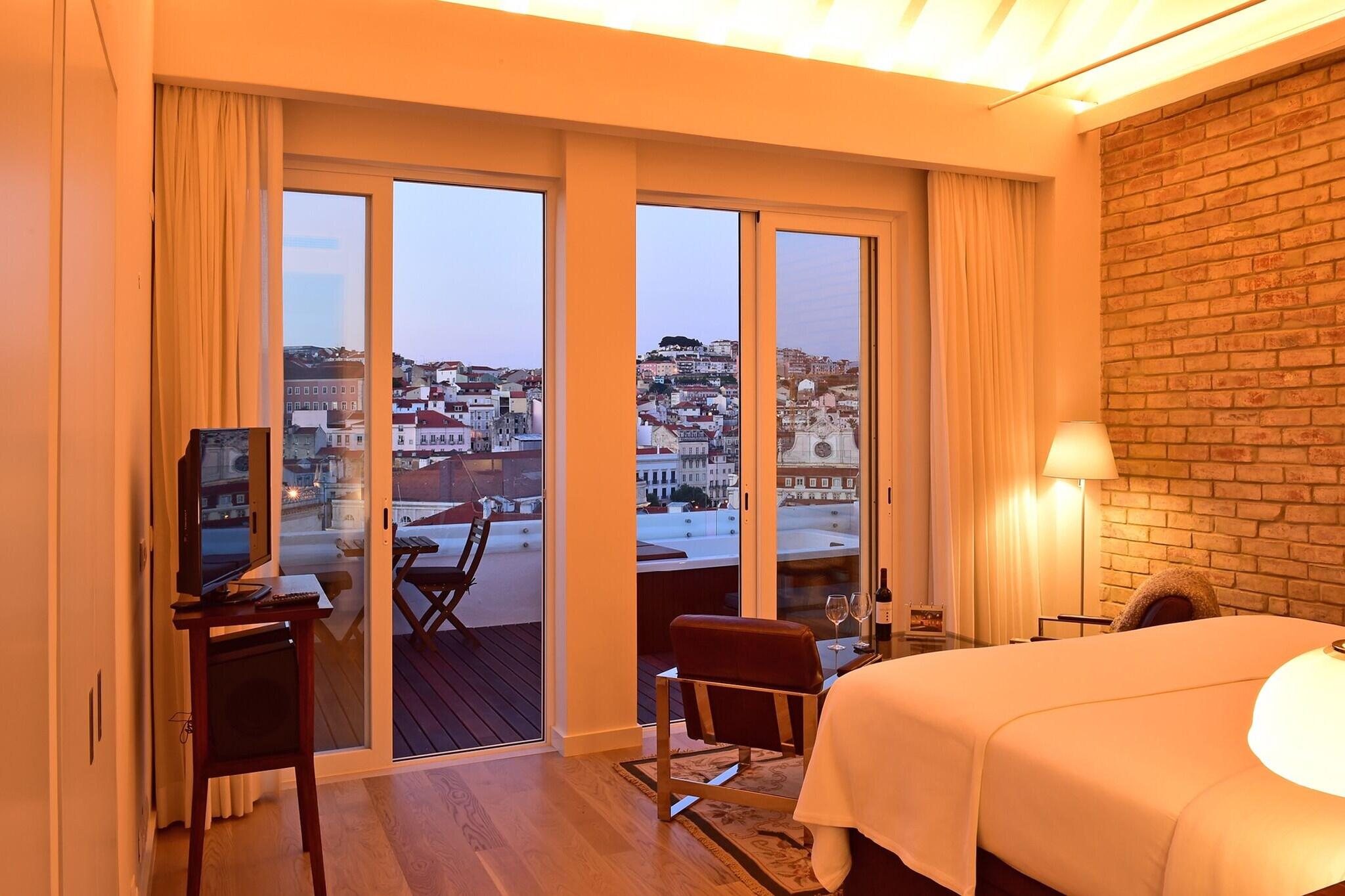 Double Deluxe King Bed