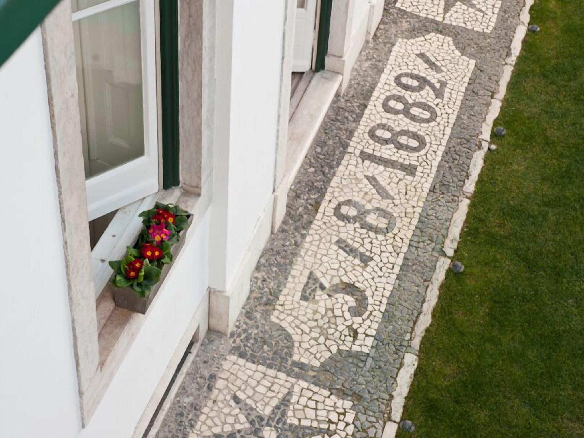 Suite Garden View King Bed