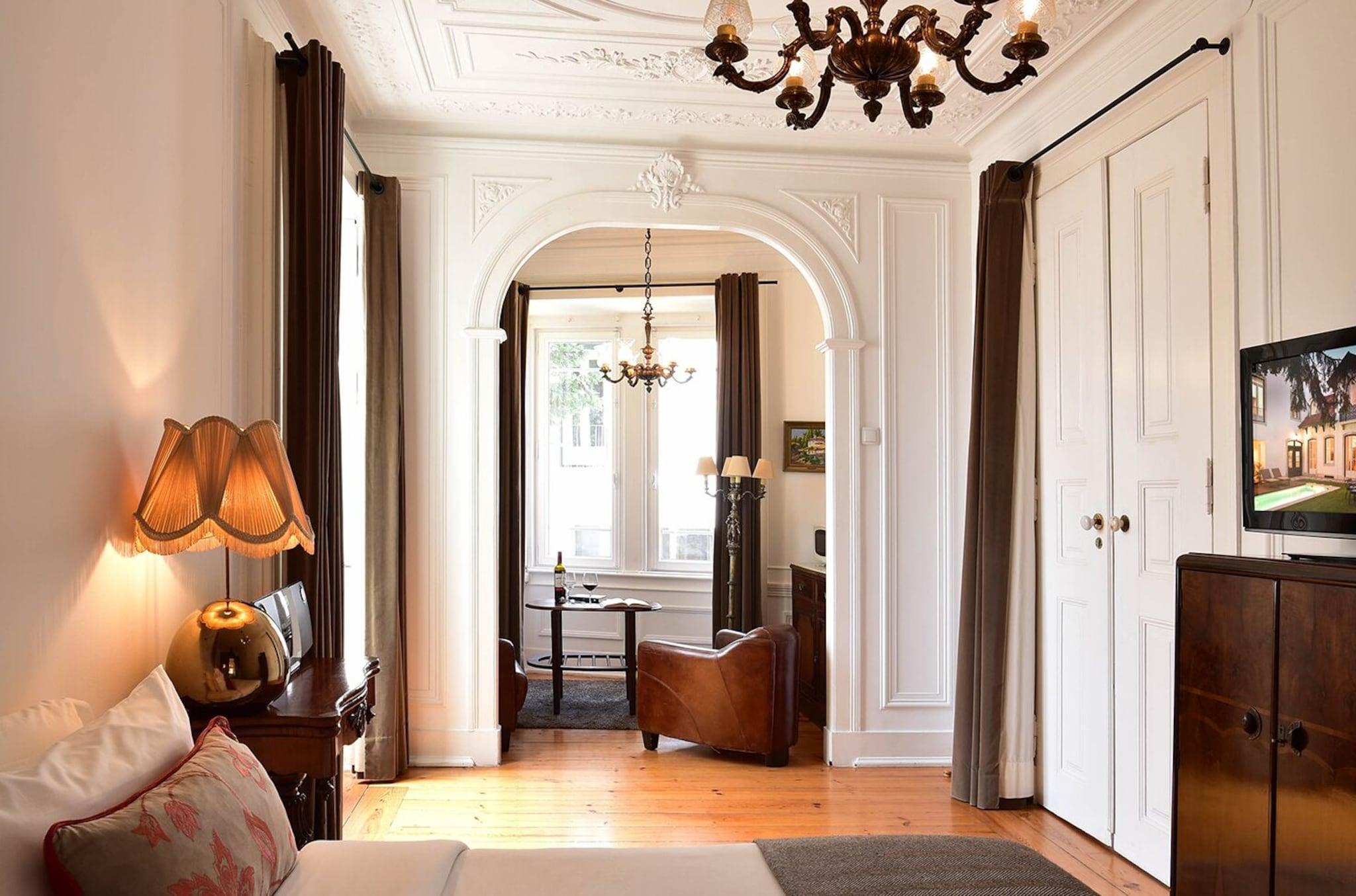 Double Garden View King Bed