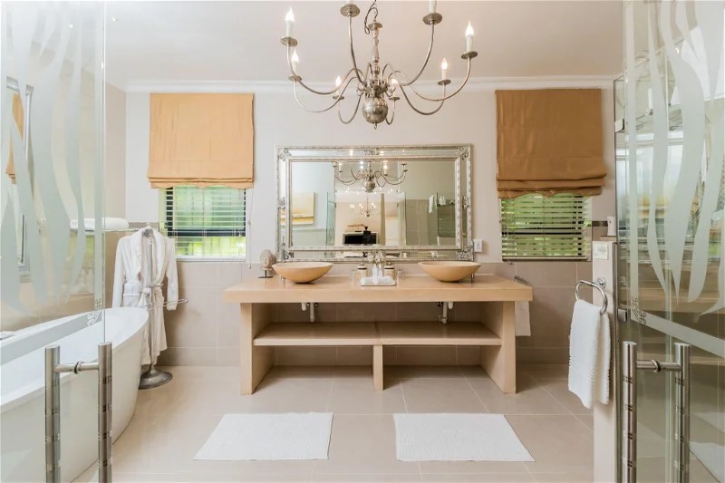 Suite with Balcony with Views