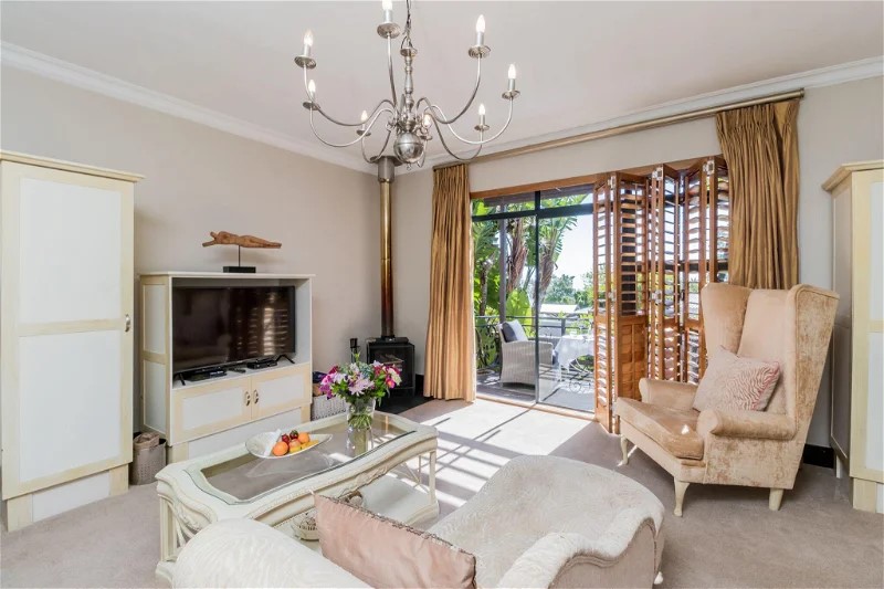 Suite with Balcony with Views