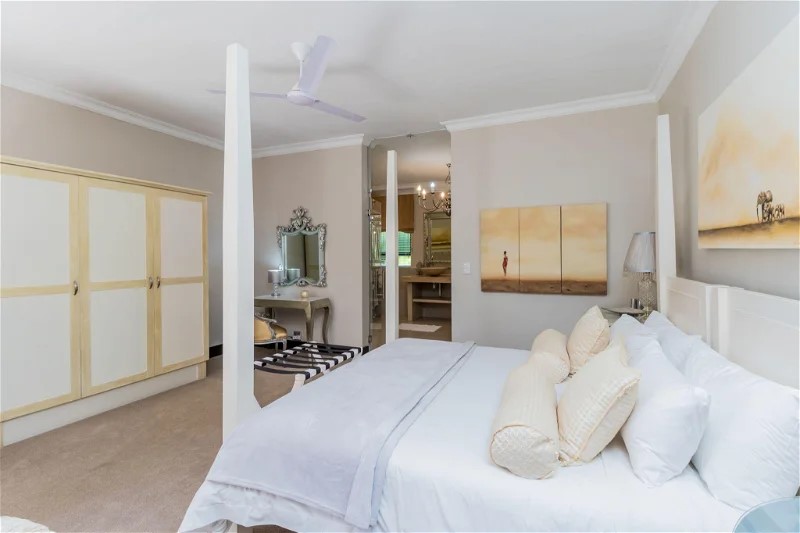 Suite with Balcony with Views