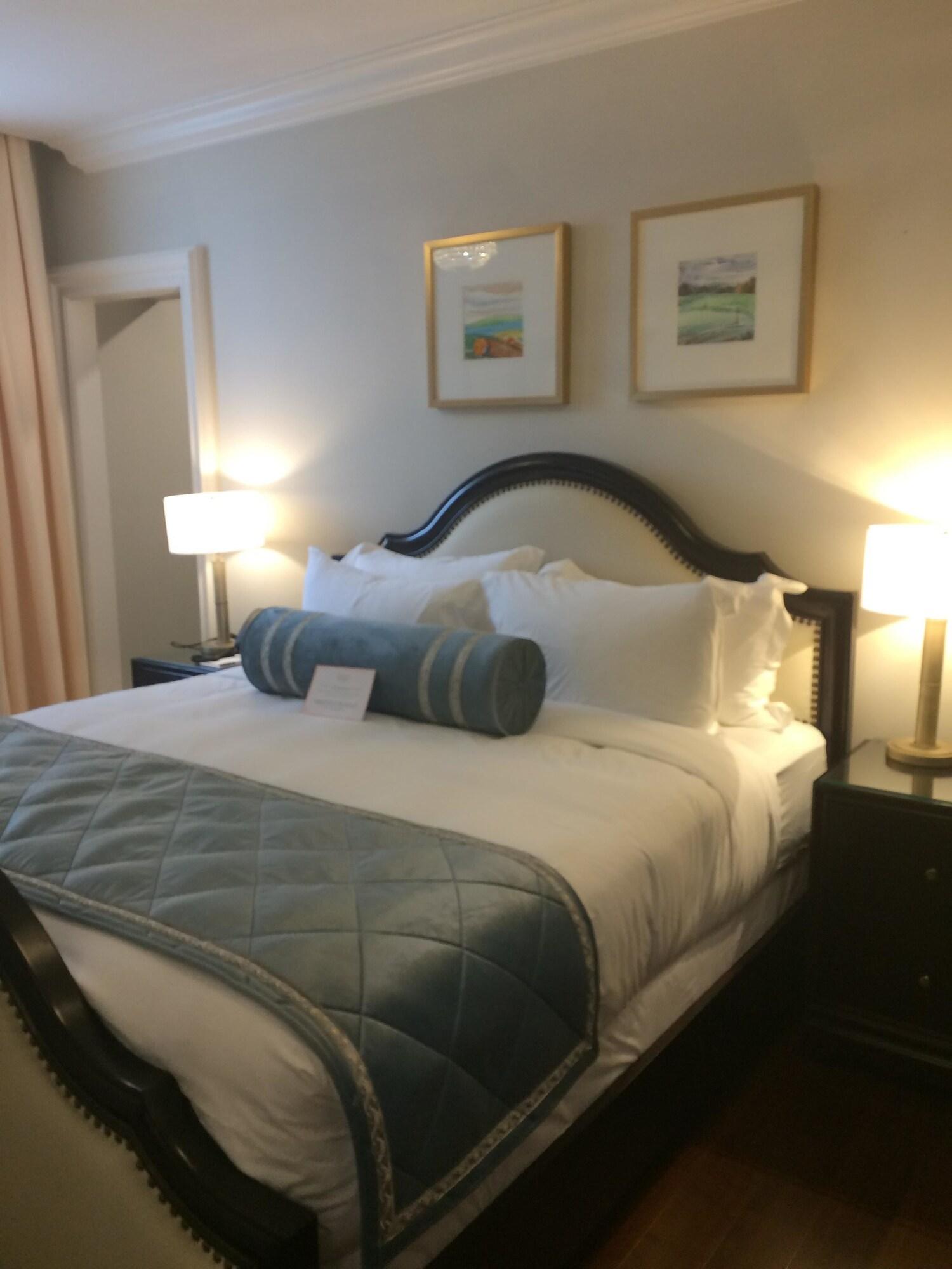 Quadruple King Bed Two Bedrooms