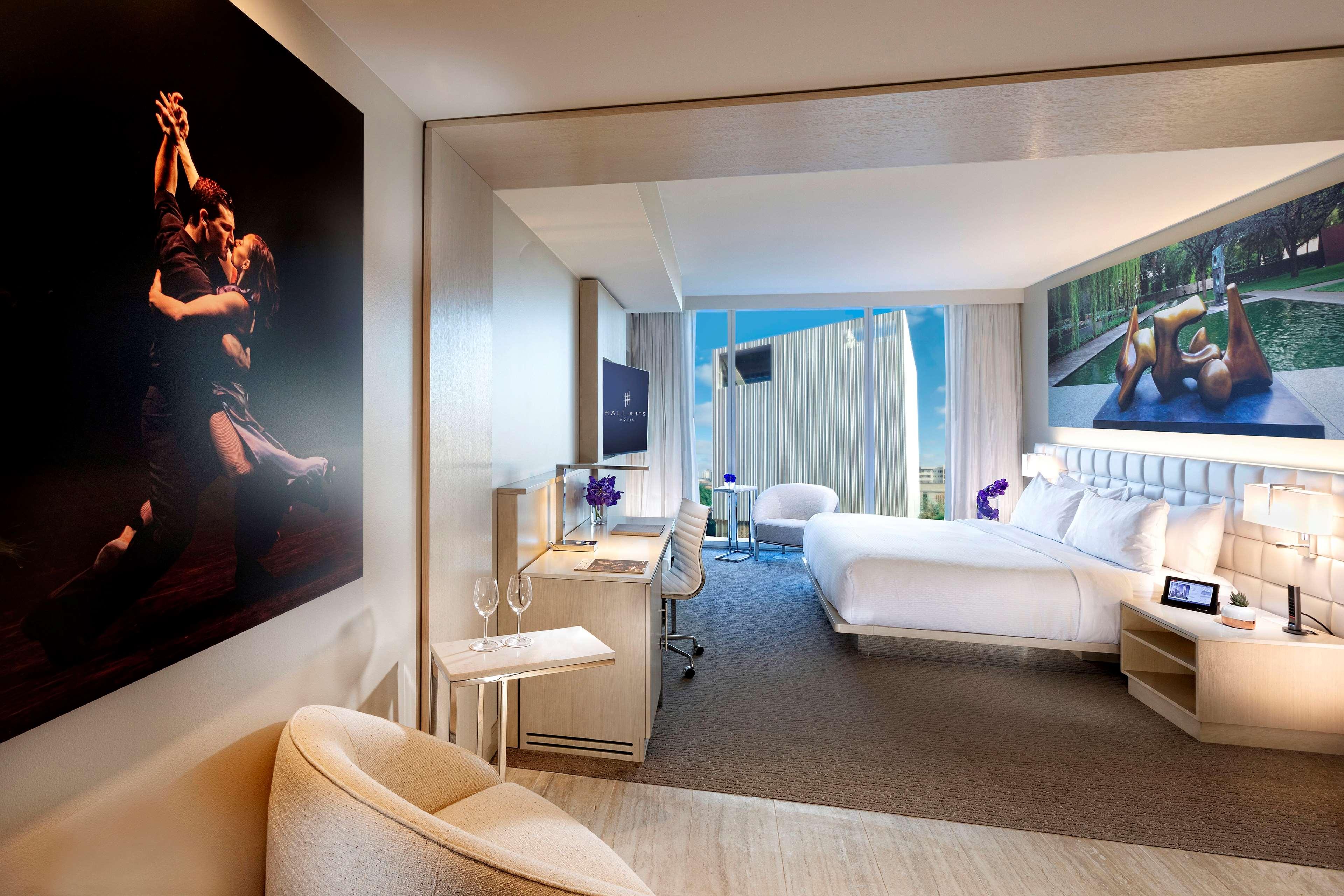 Room Accessible King Size Bed