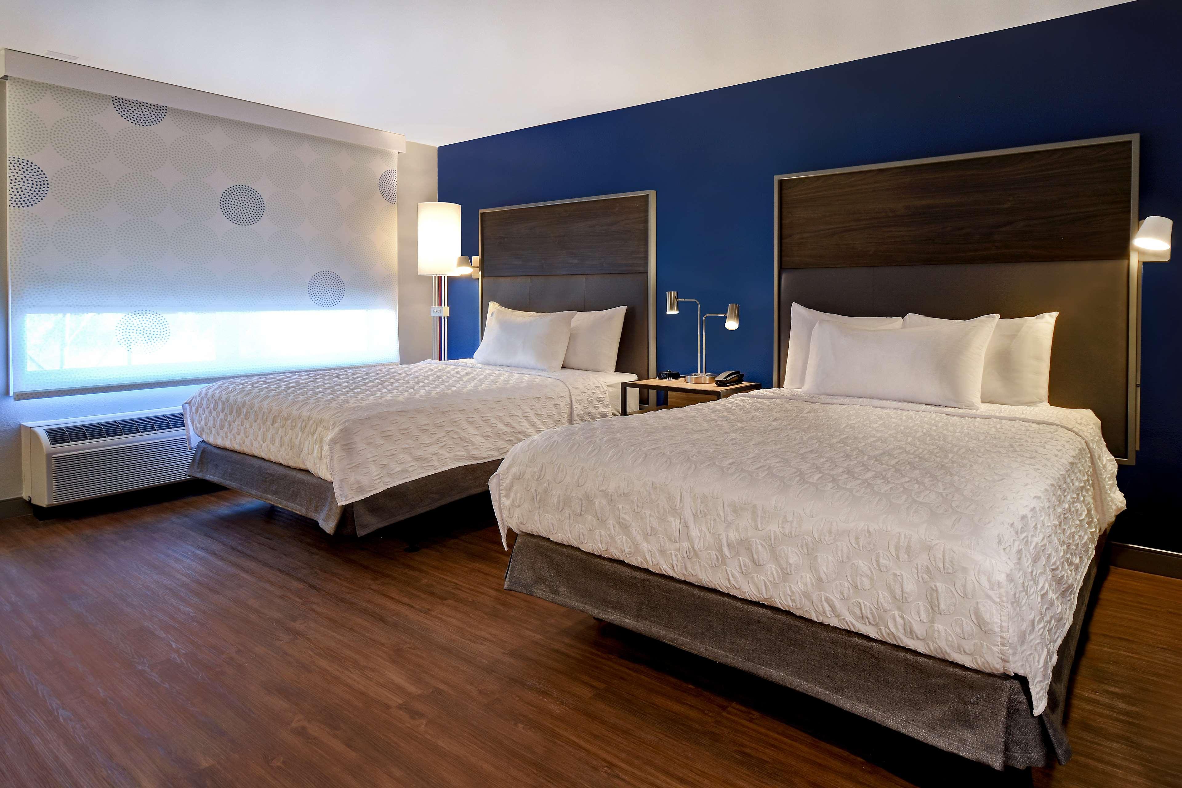 Twin Accessible-two Queen Beds