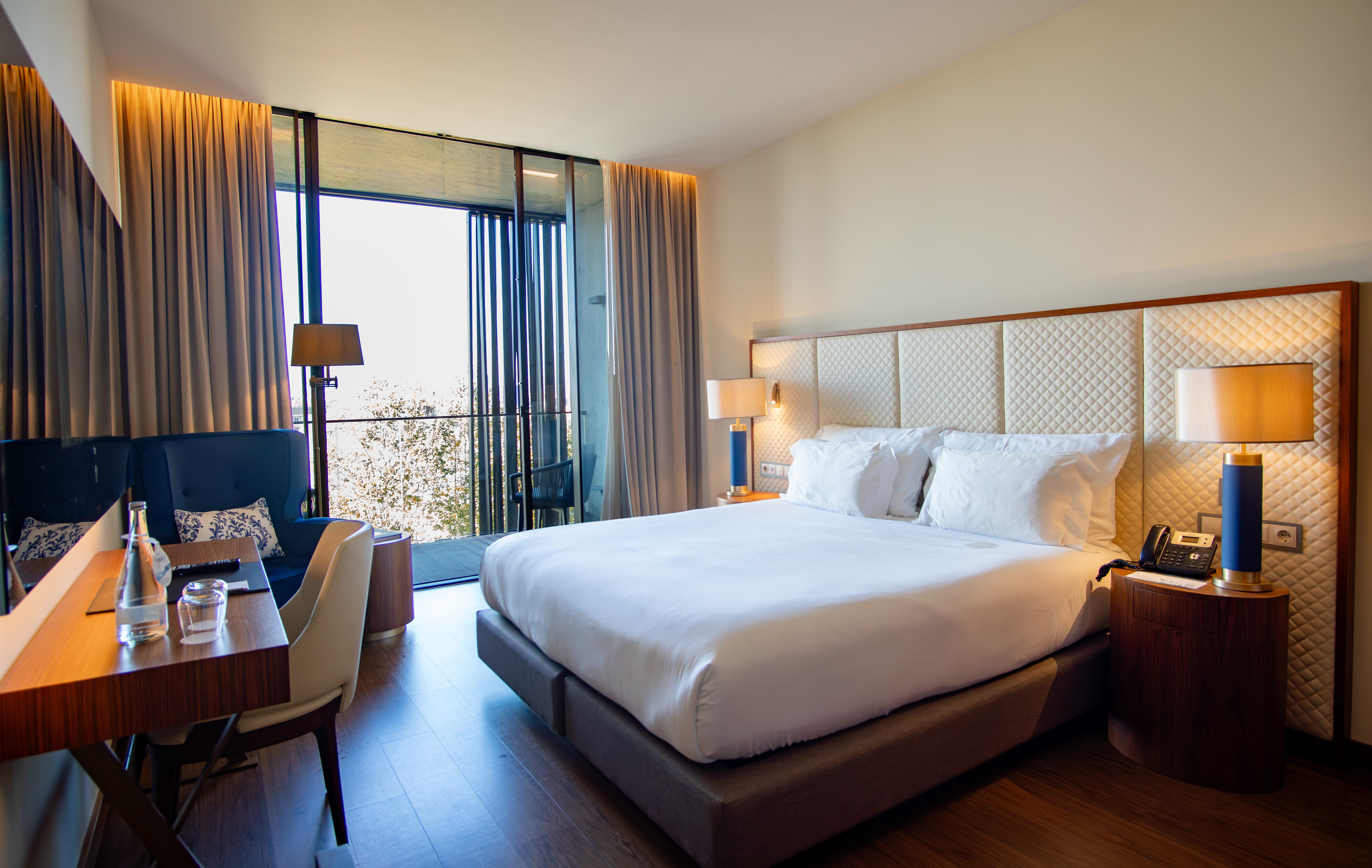 Double Superior King Bed