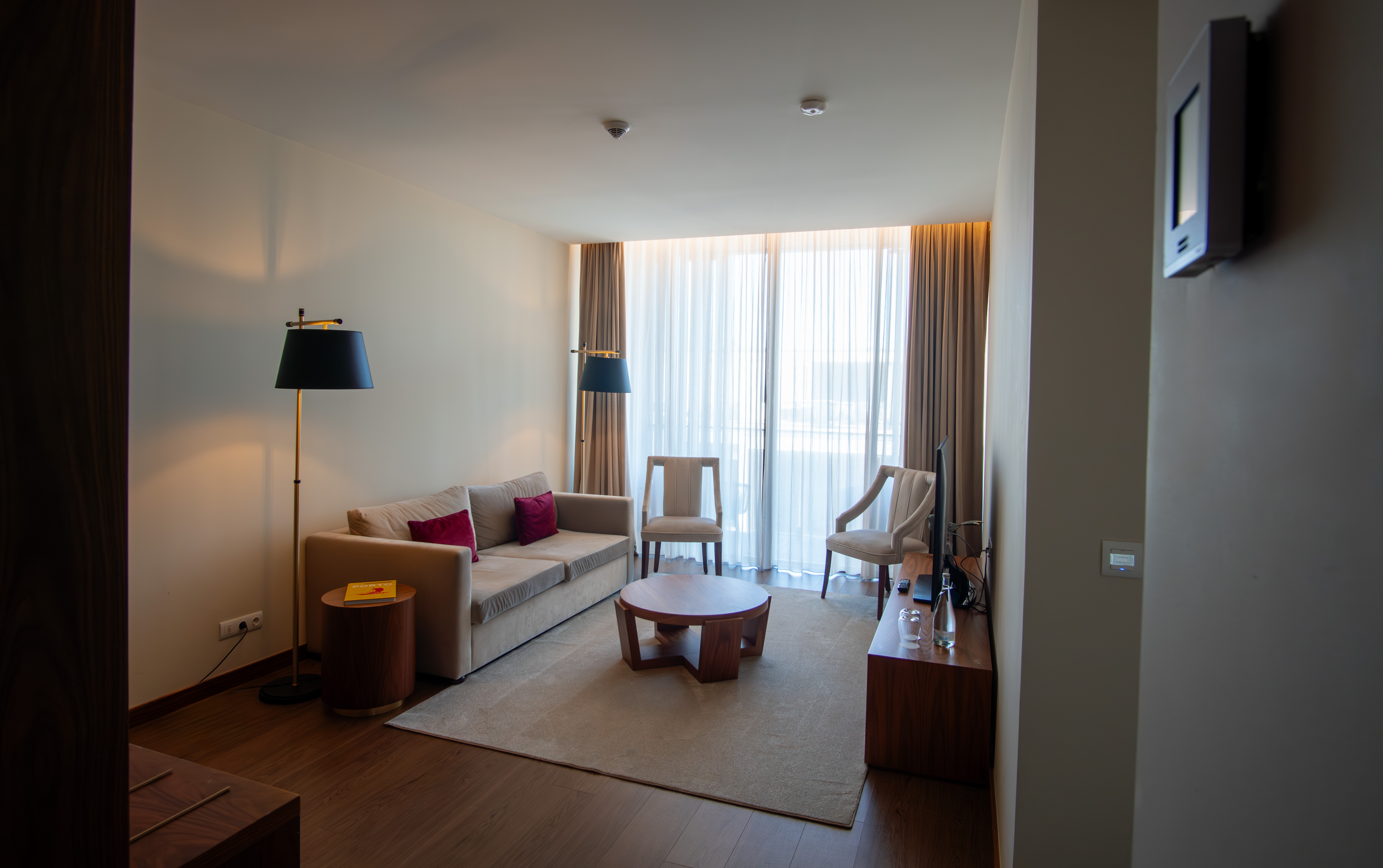 Suite King Bed One Bedroom 