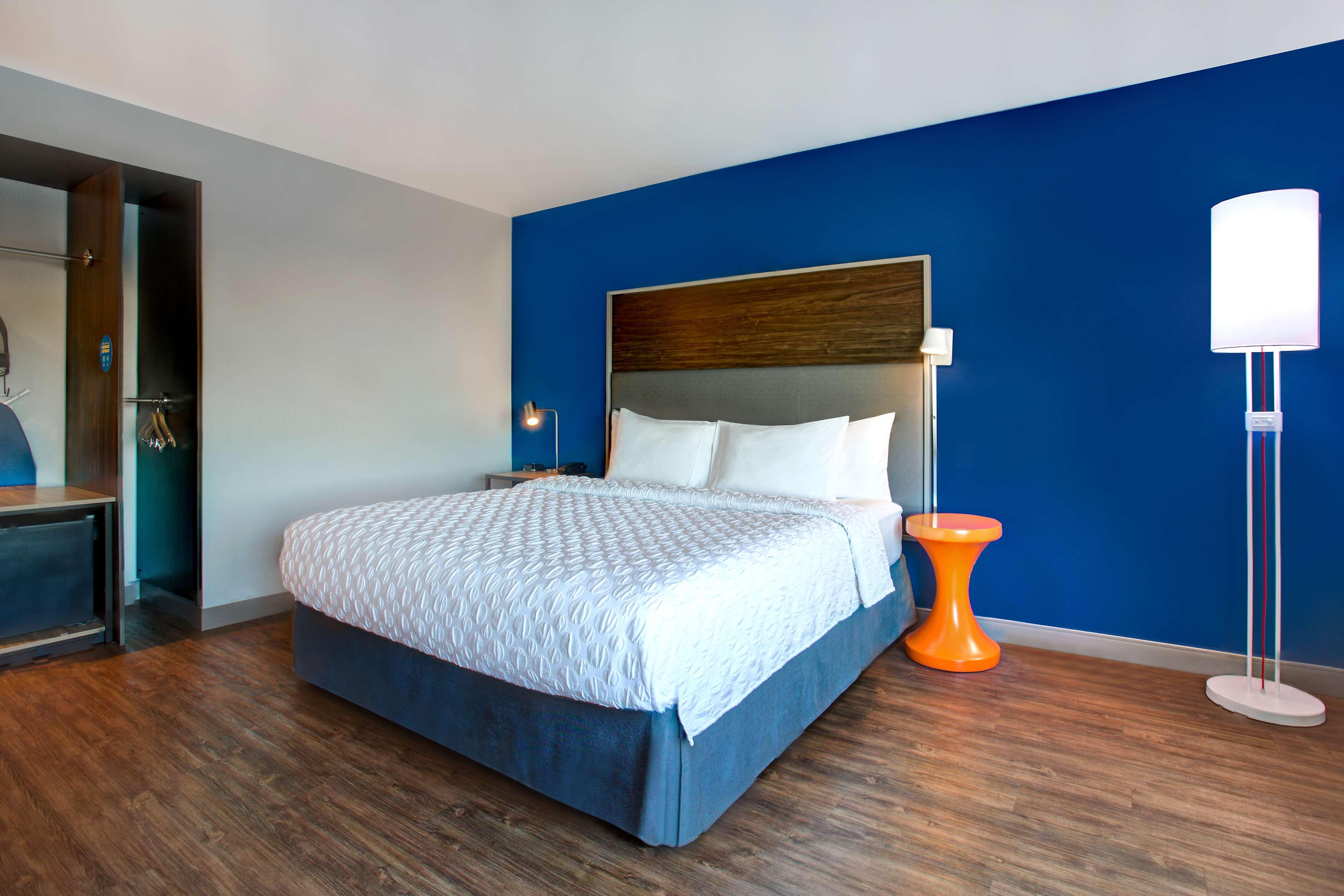 Double Accessible King Size Bed