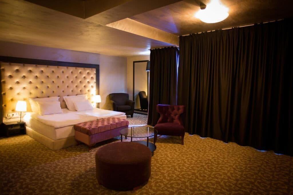 Double Deluxe King Bed