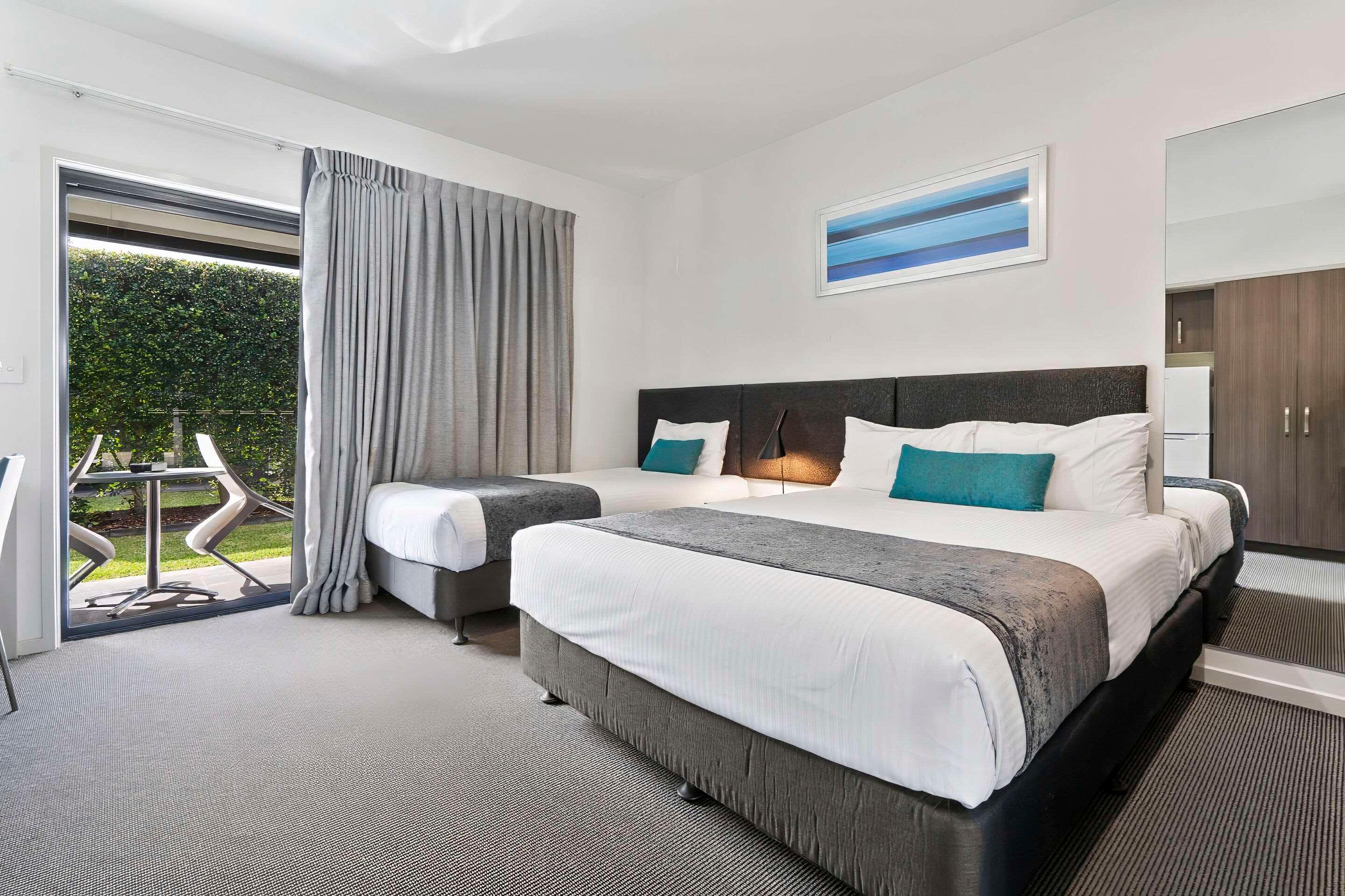 Quadruple Capacity 6