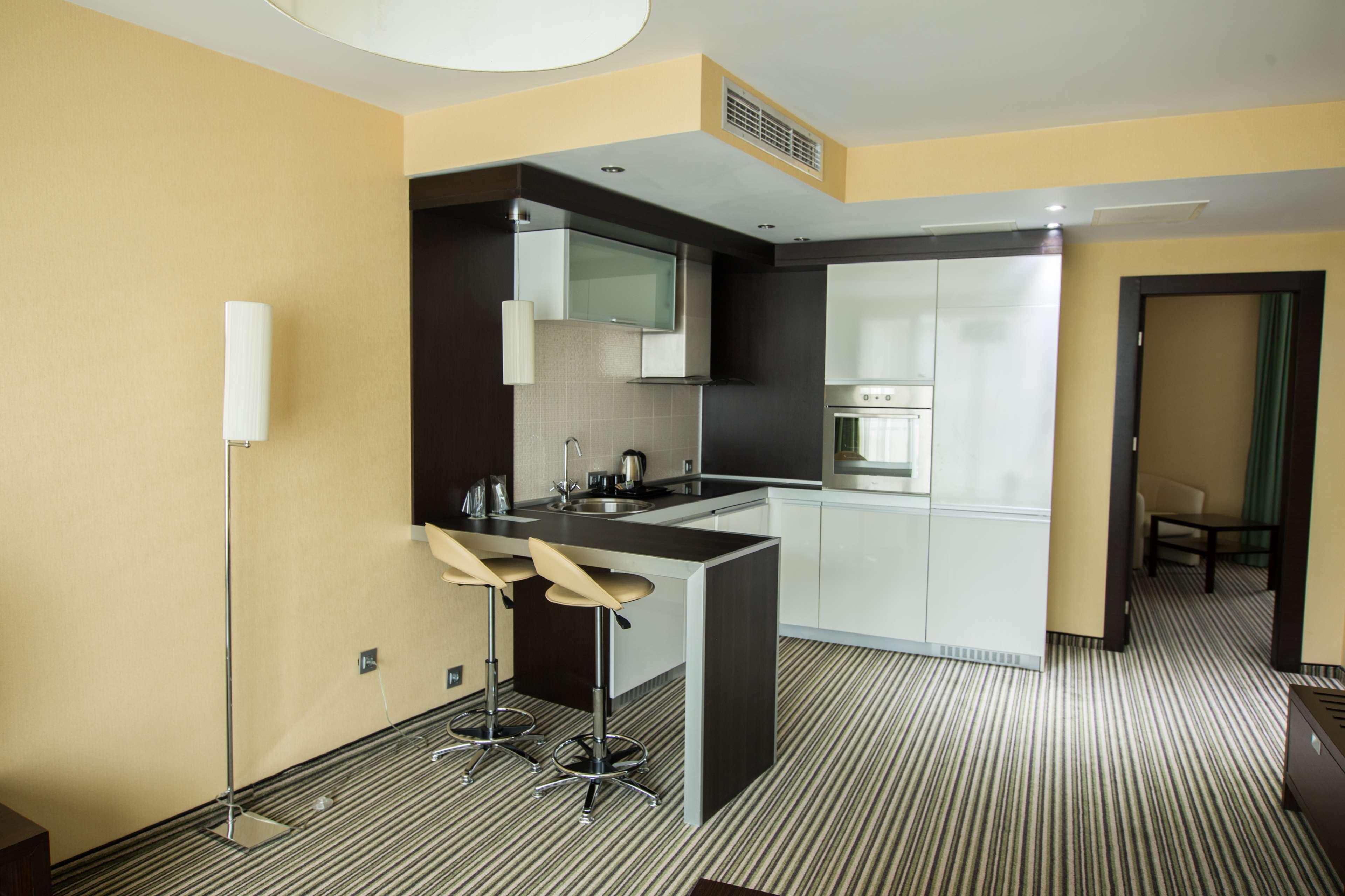 Apartment Queen Size Bed