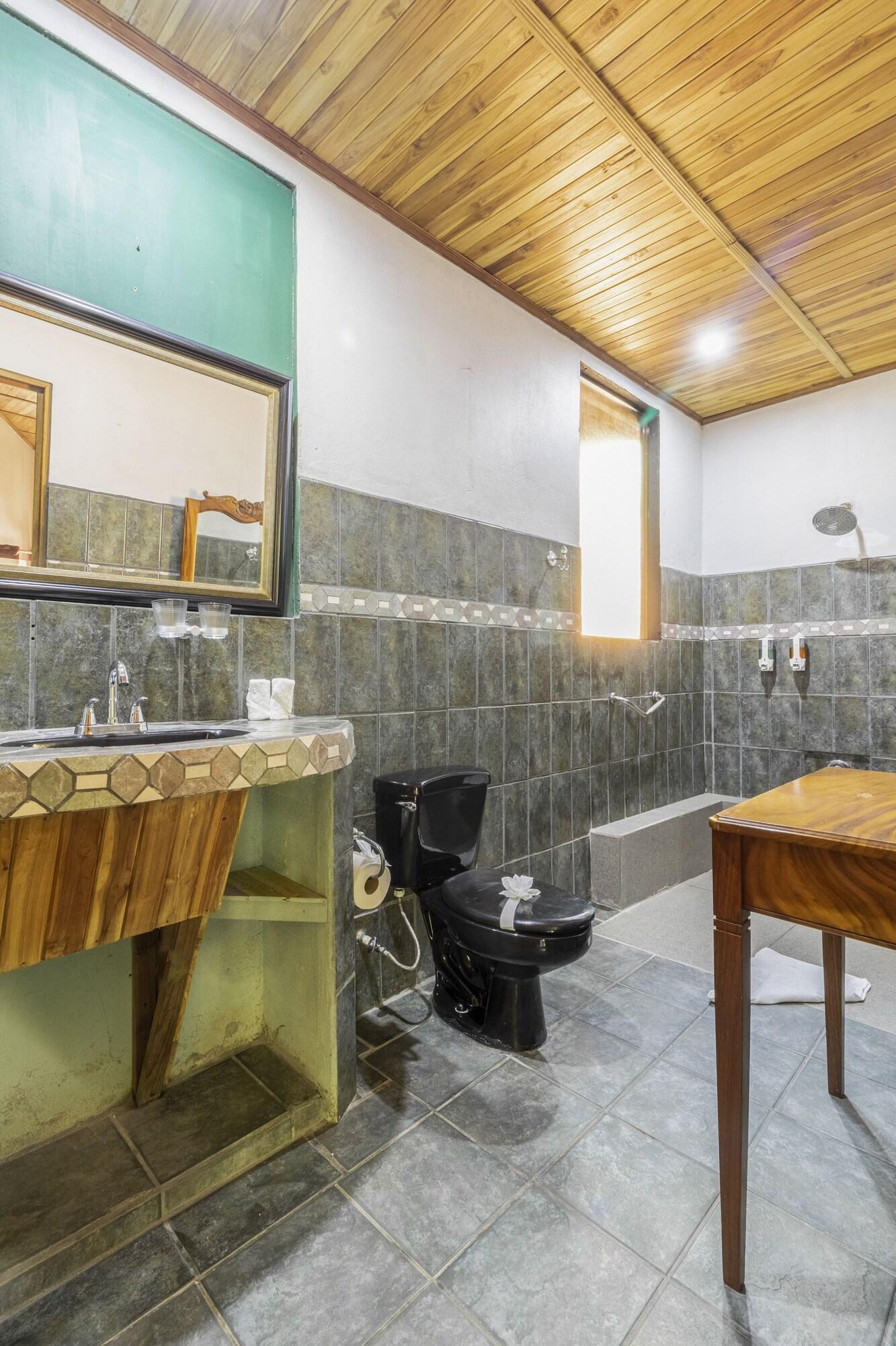 Double Garden View King Bed