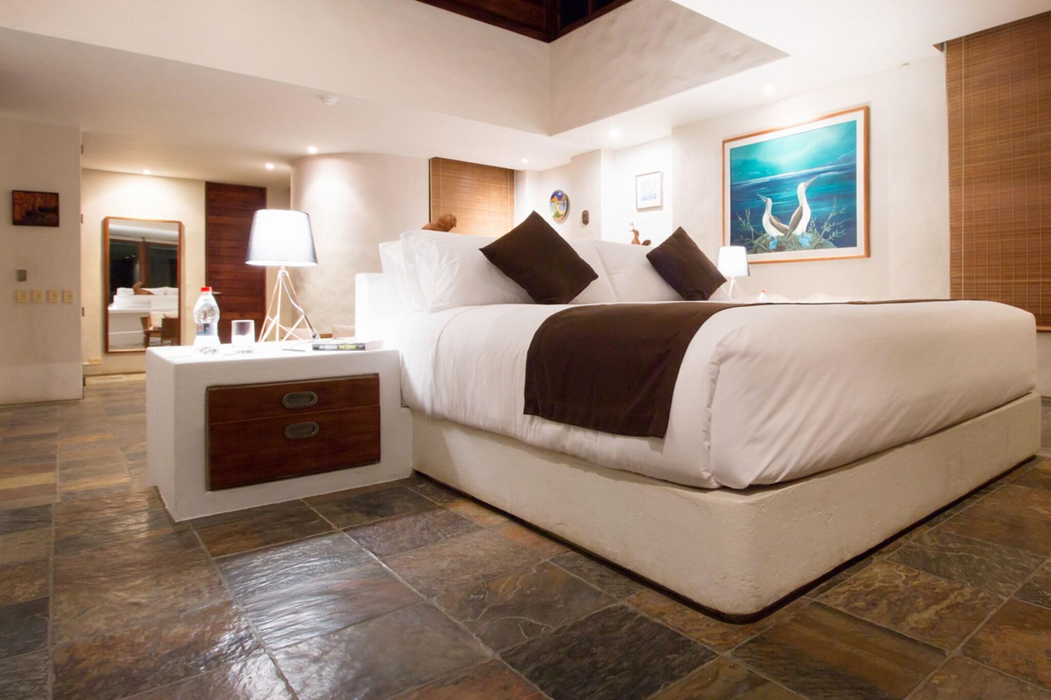 Suite Ocean View King Bed