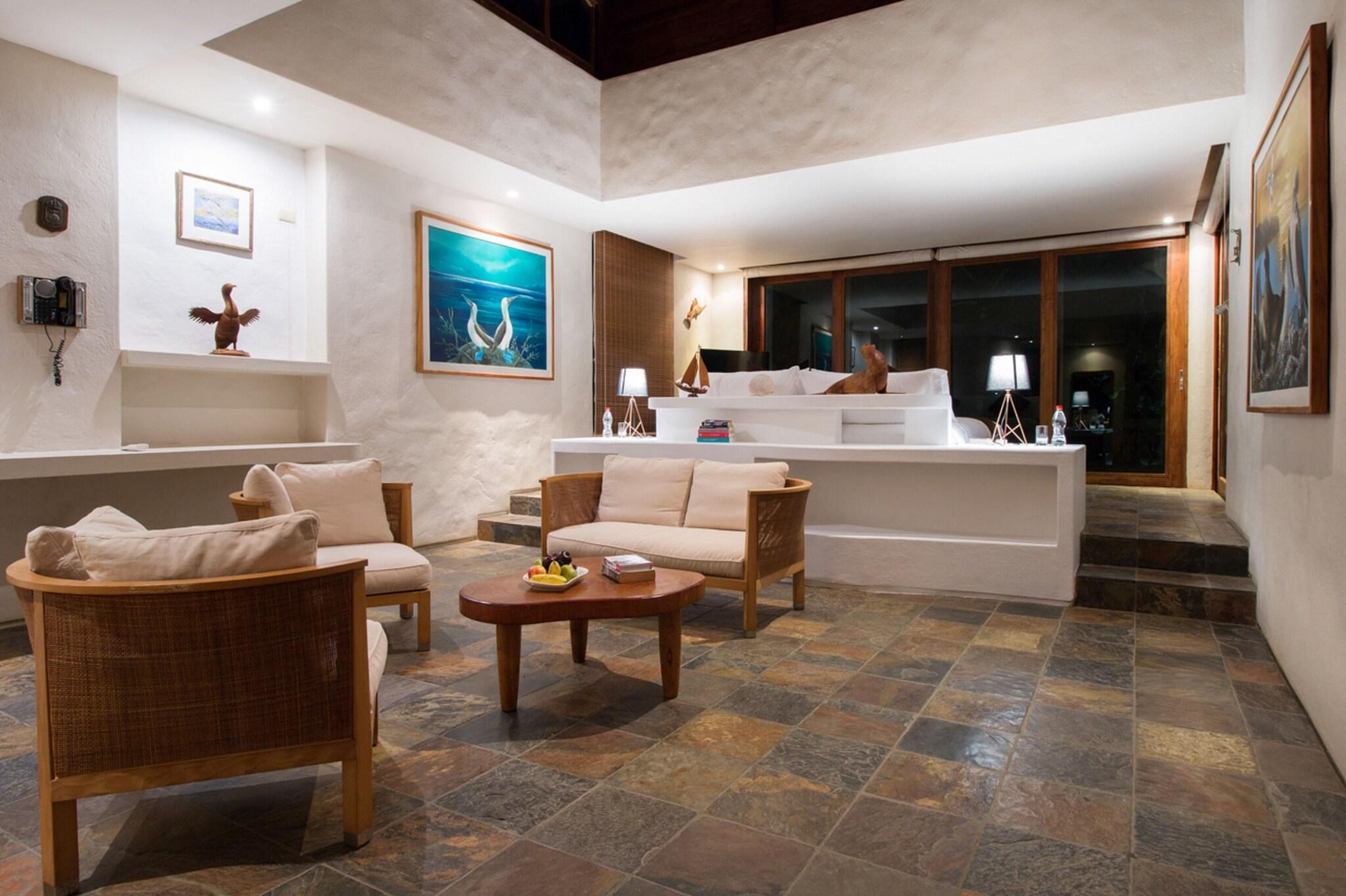 Suite Ocean View King Bed