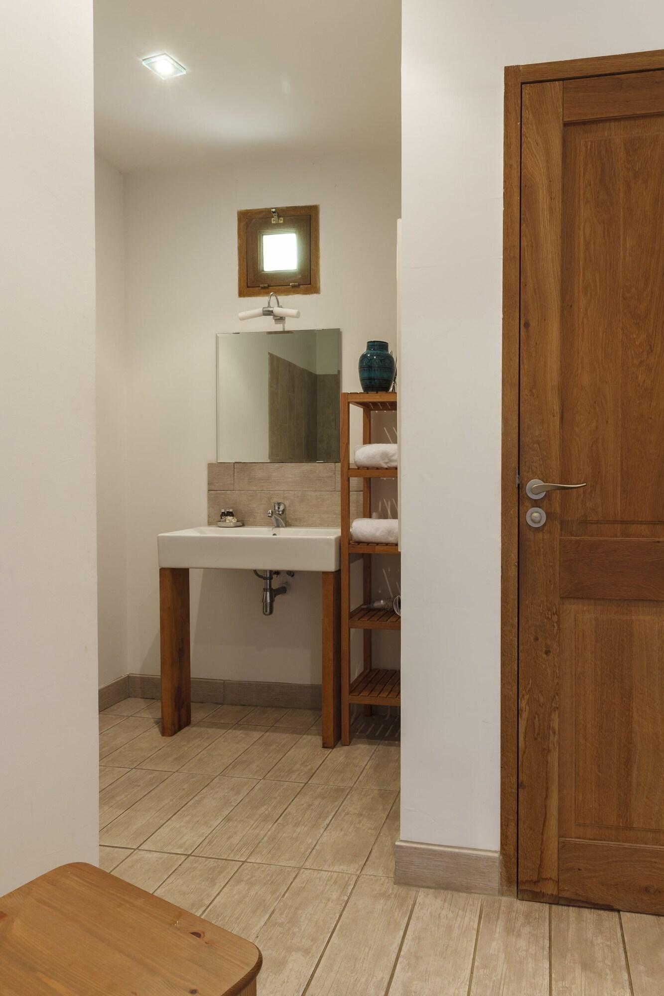 Double Queen Size Bed