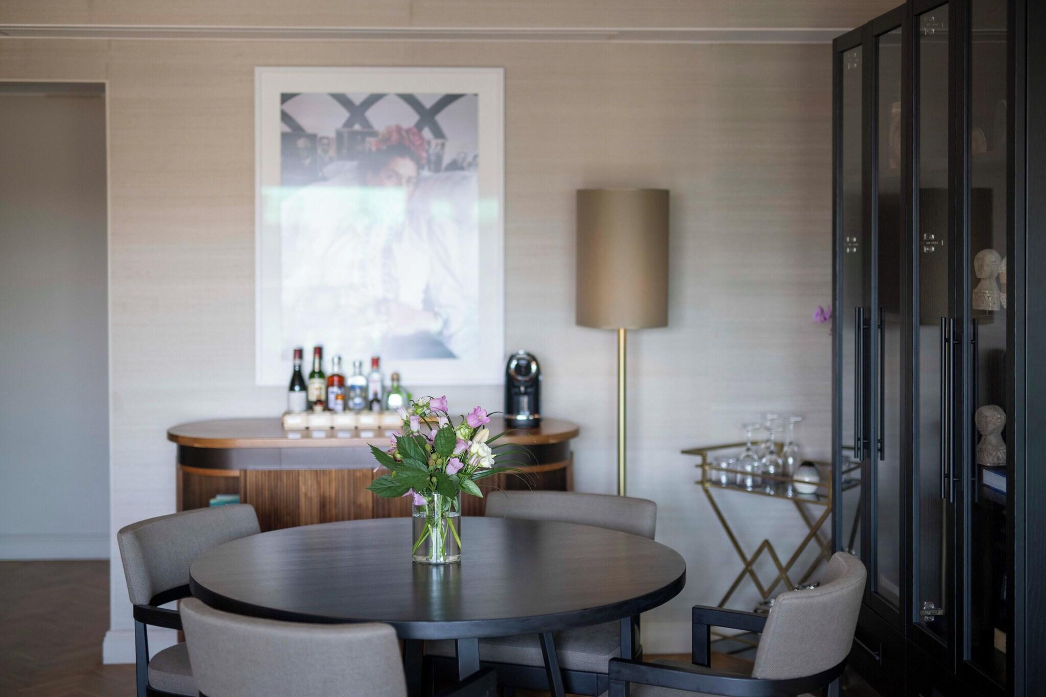 Double Executive King Bed