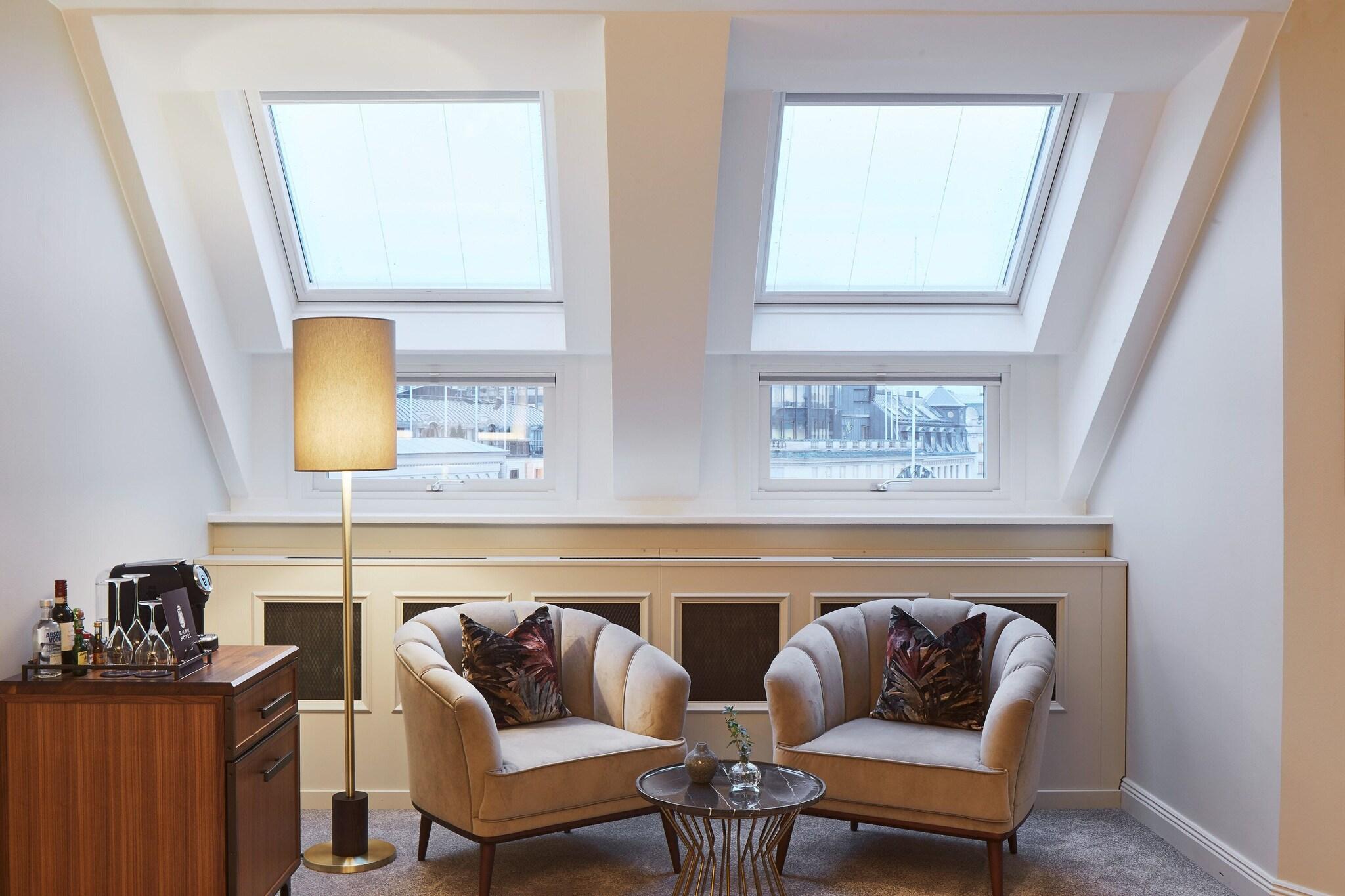 Double Deluxe King Bed