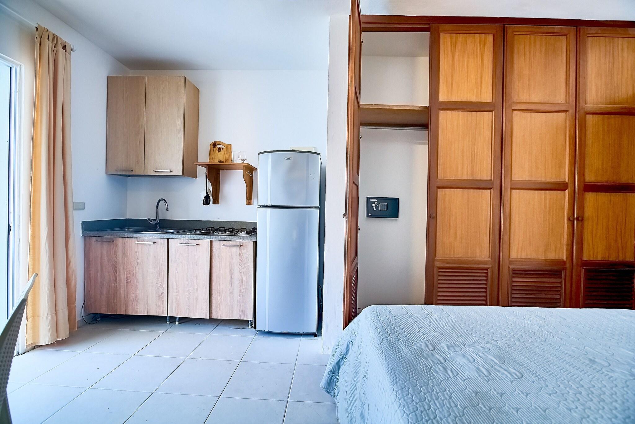 Studio Classic Pool View