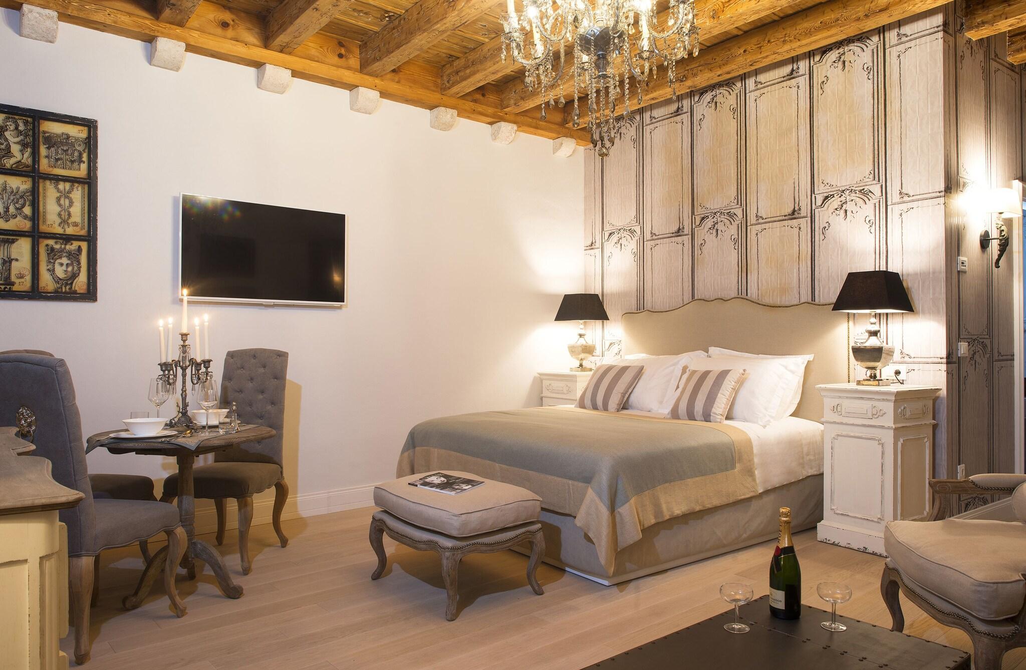 Suite Deluxe King Bed